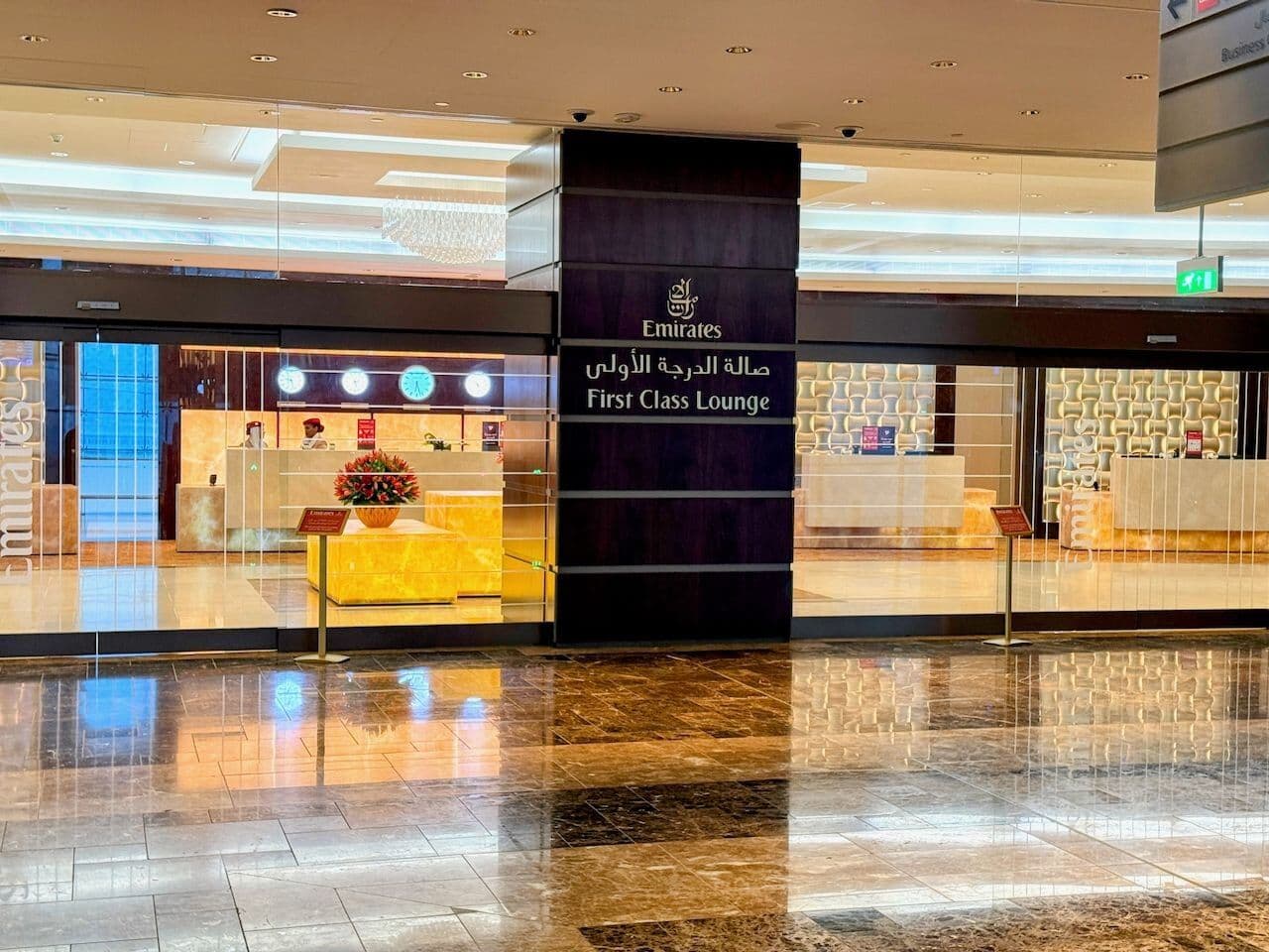 Review: Emirates First Class Lounge Dubai (DXB) – A Terminal-Sized Luxury Experience