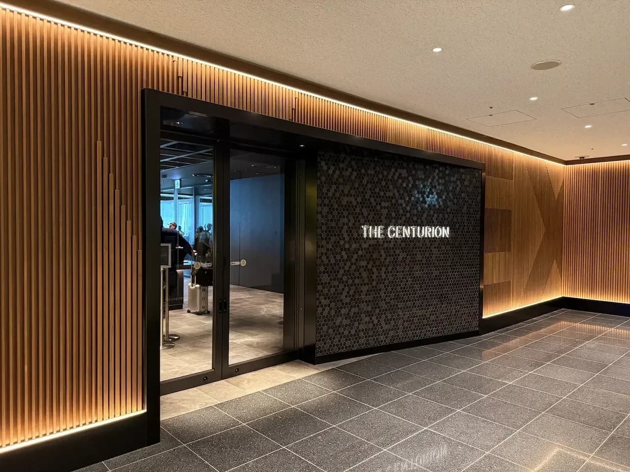 NEW: Amex Centurion Lounge Review at Tokyo Haneda Airport