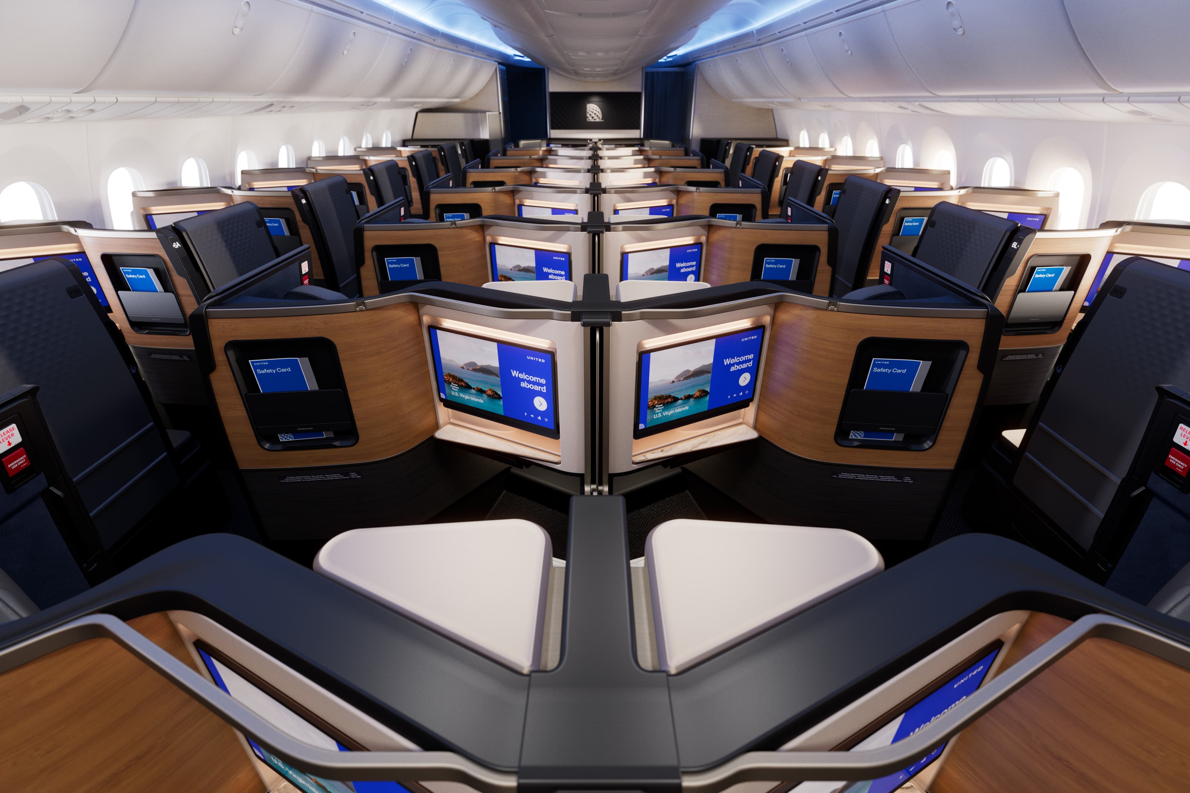 Photo Credit : United Airlines (New United Polaris Studio)