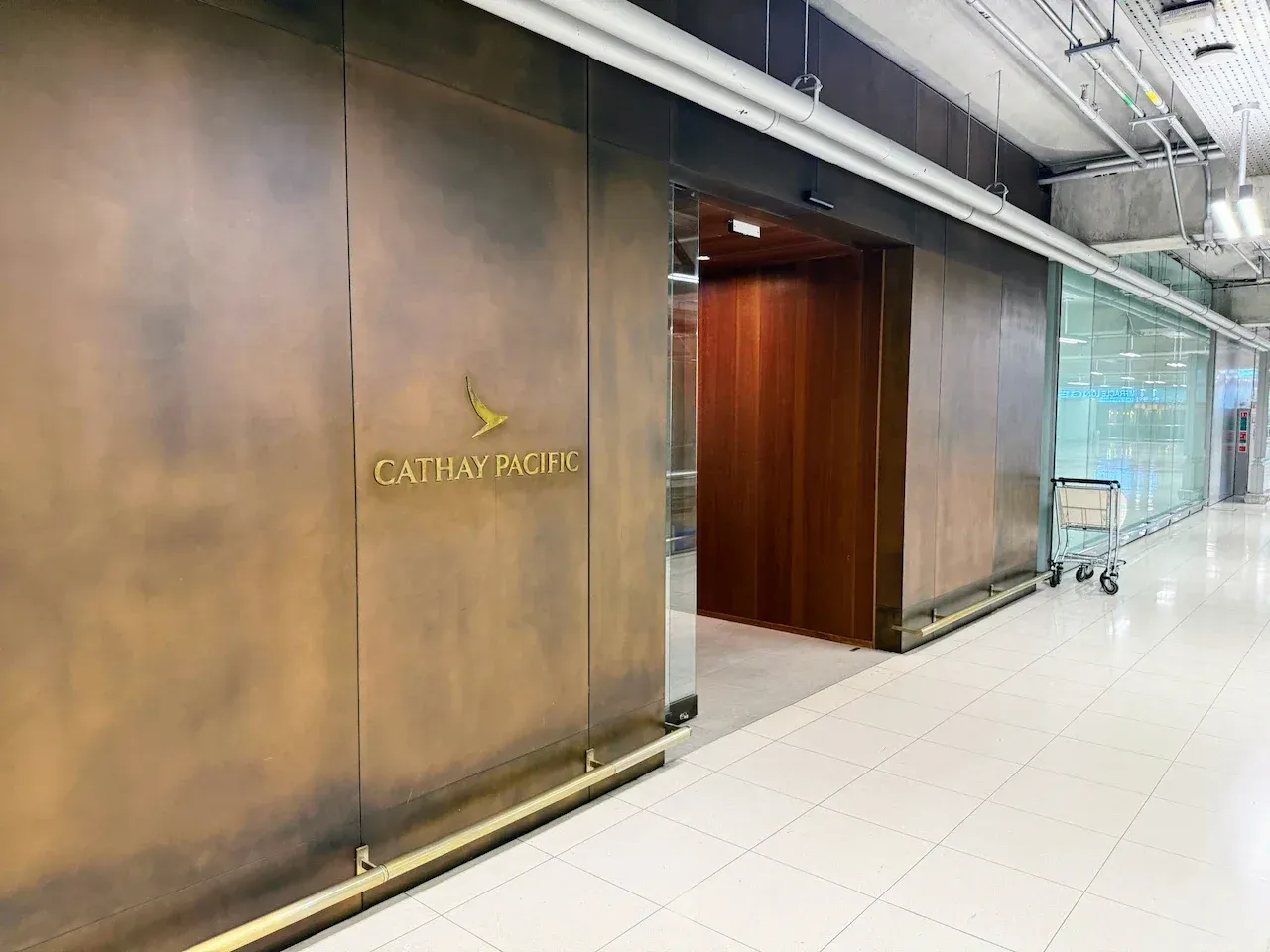 Cathay Pacific Lounge Bangkok Review – Suvarnabhumi Airport (BKK)