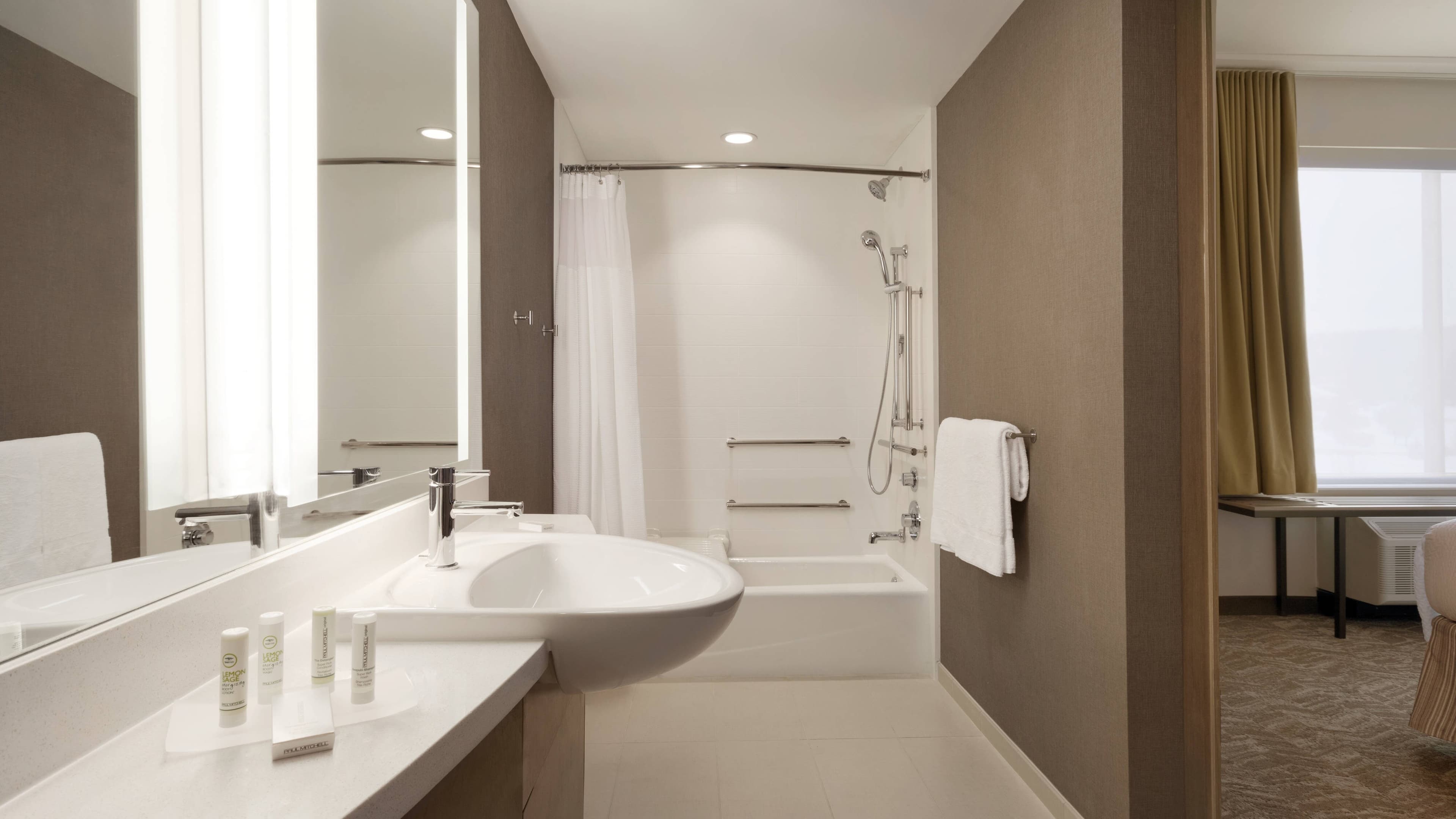 Suite - Image 9
