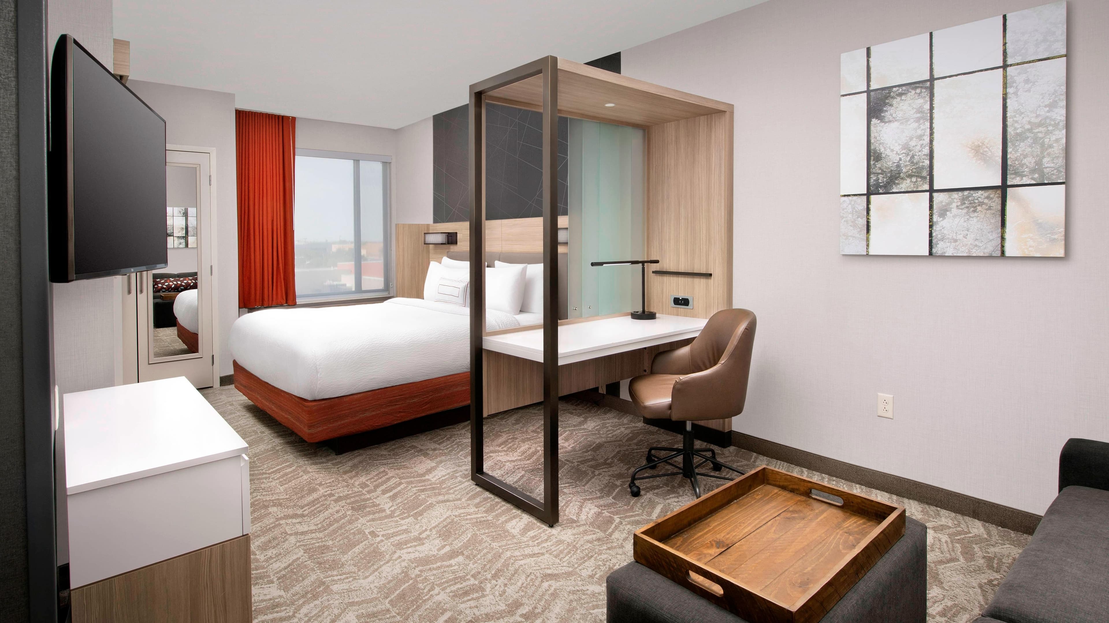 Suite - Image 1