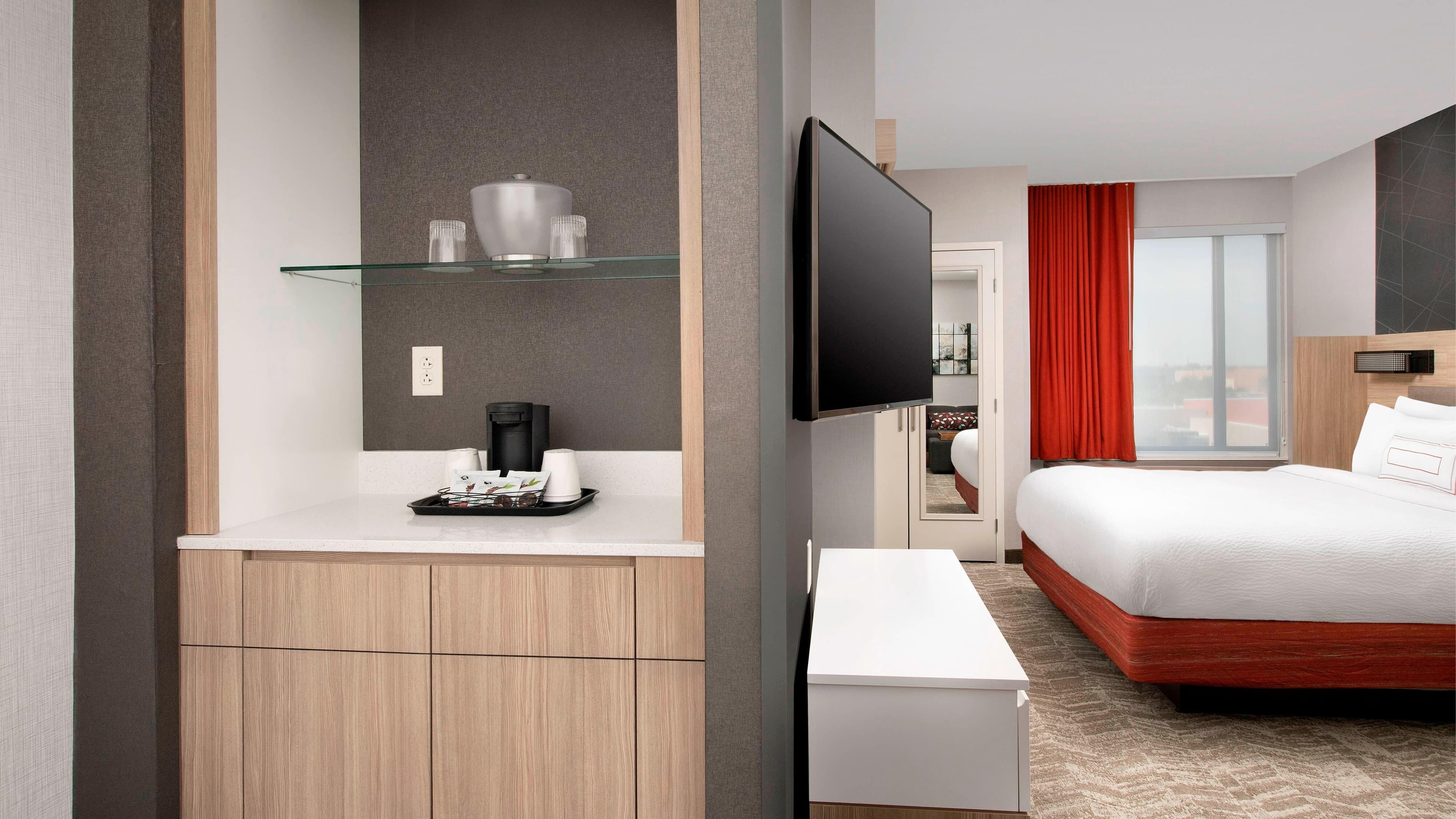 Suite - Image 2