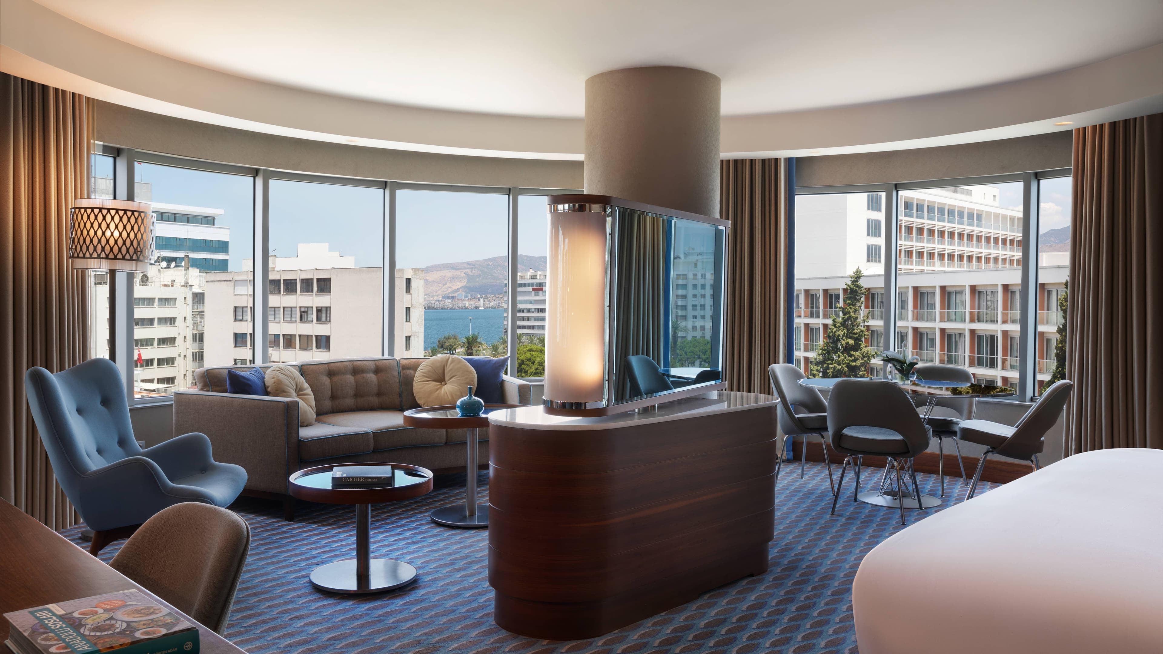 Renaissance Izmir Hotel — 11