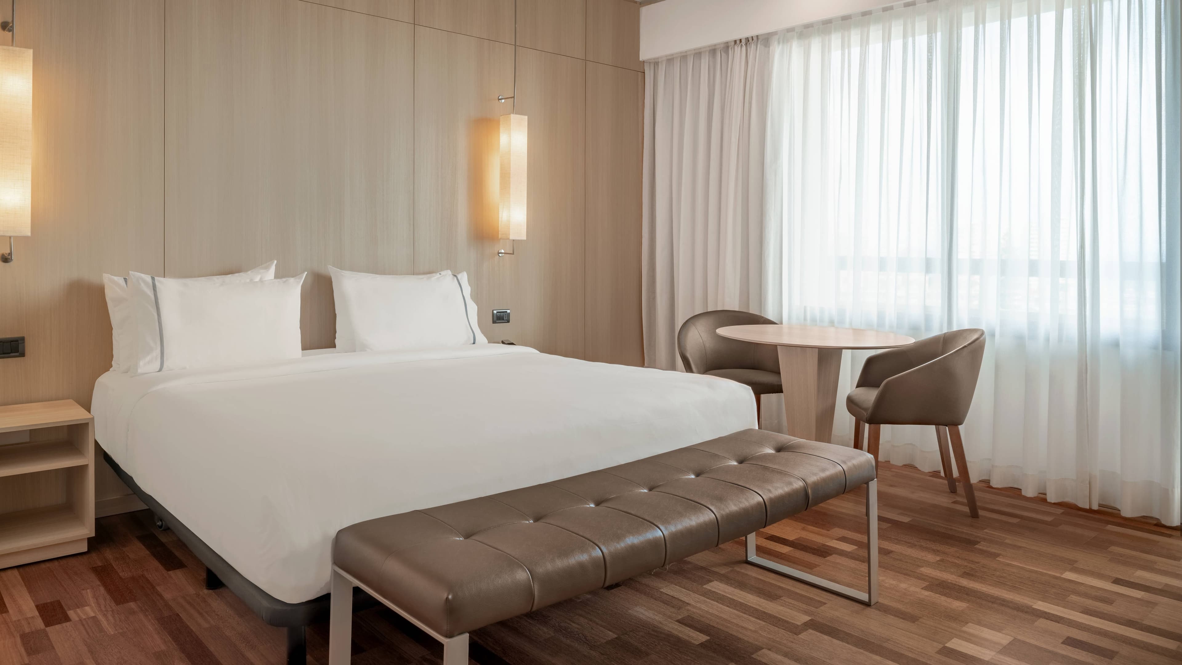 AC Hotel Malaga Palacio - Image 2