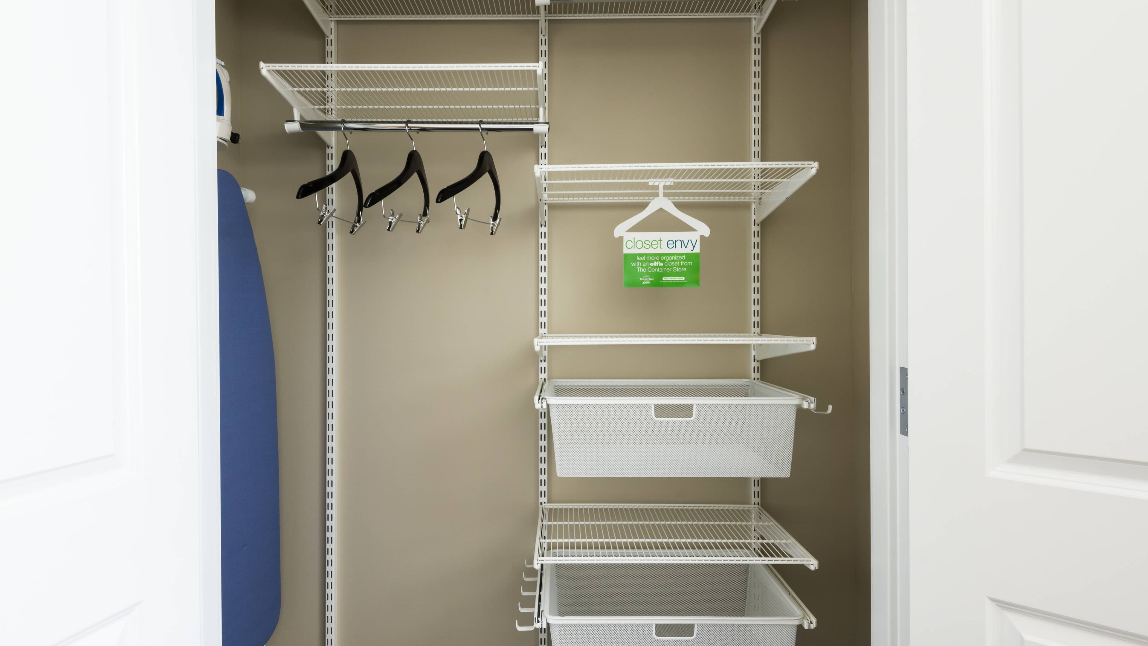 Studio King Suite - Image 7