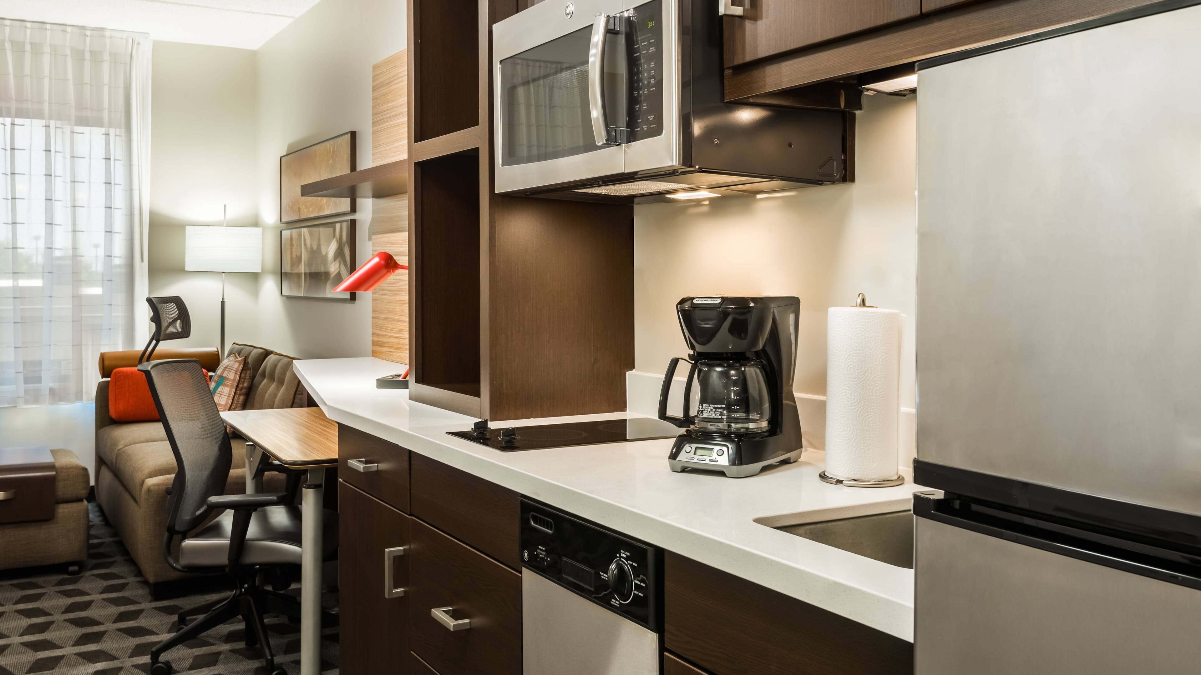 Studio King Suite - Image 4