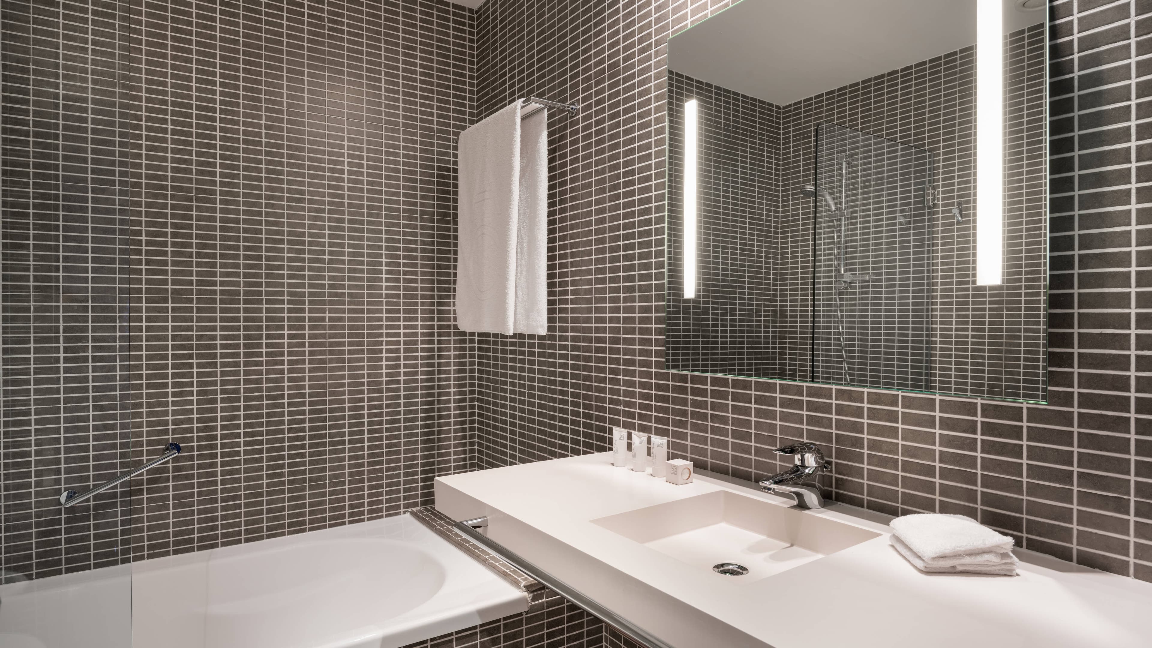 AC Hotel Alicante - Image 5