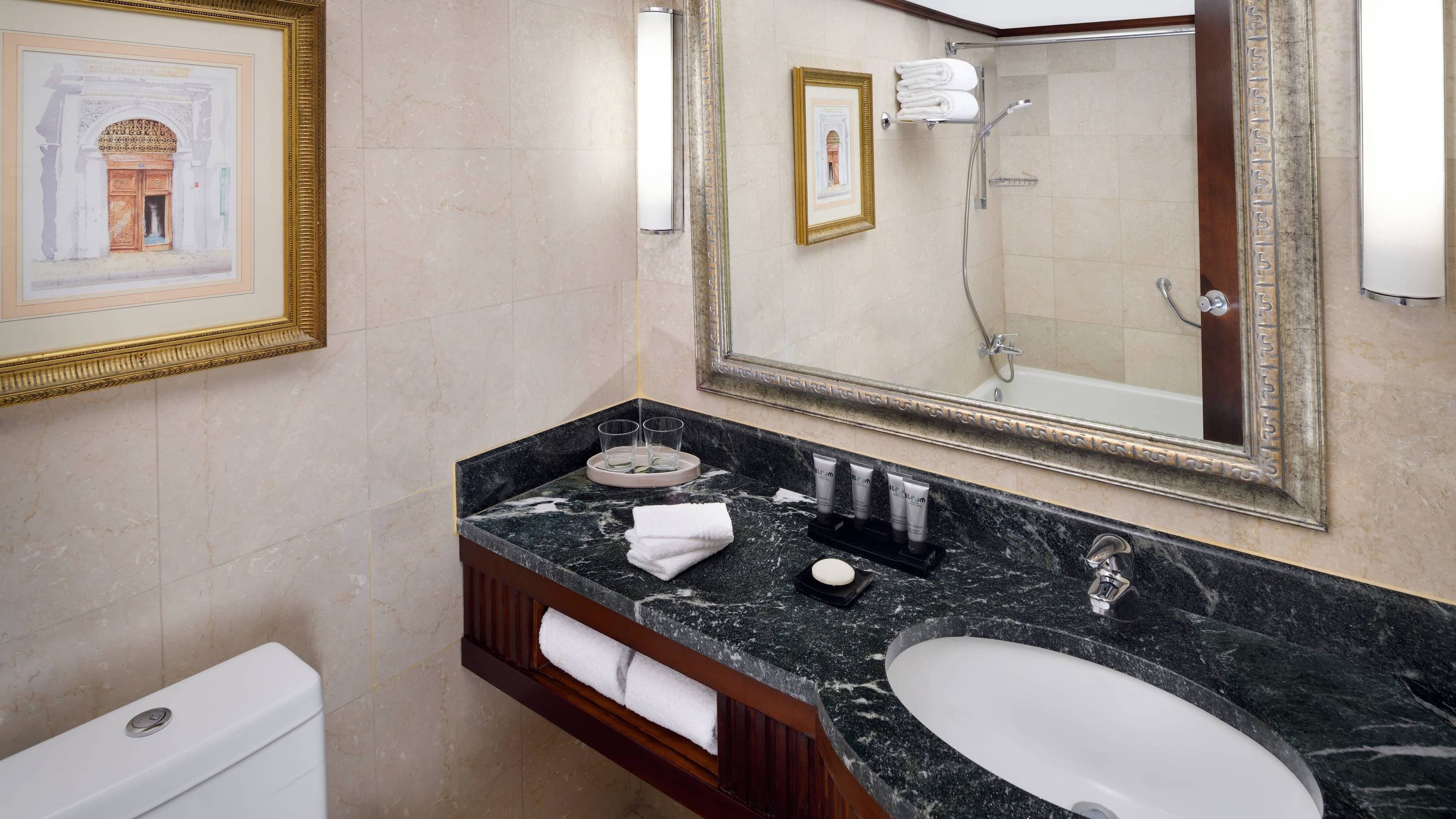 Deluxe Room - Image 2