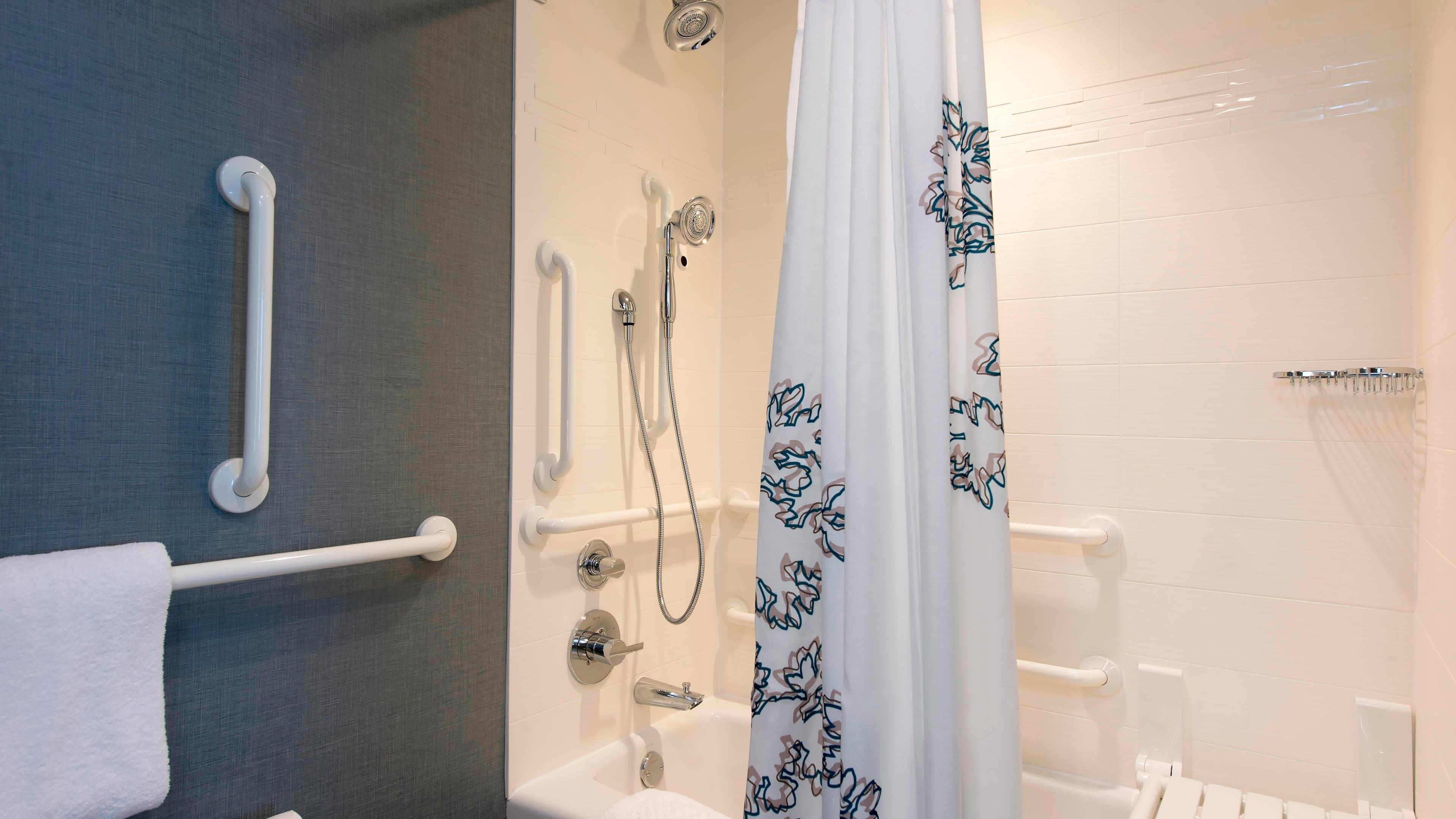 1 Bedroom Suite - Image 10
