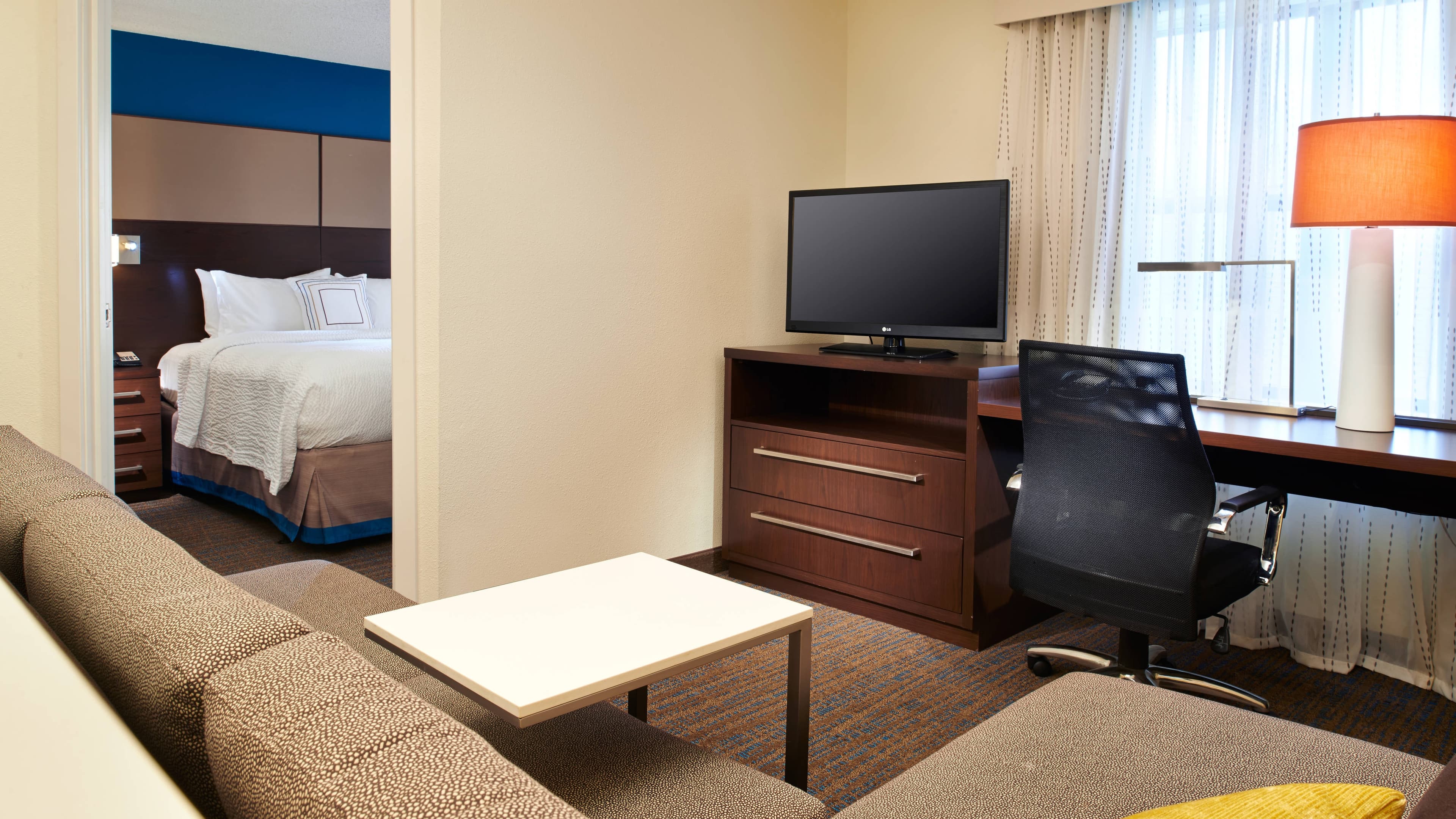 1 Bedroom Suite - Image 8
