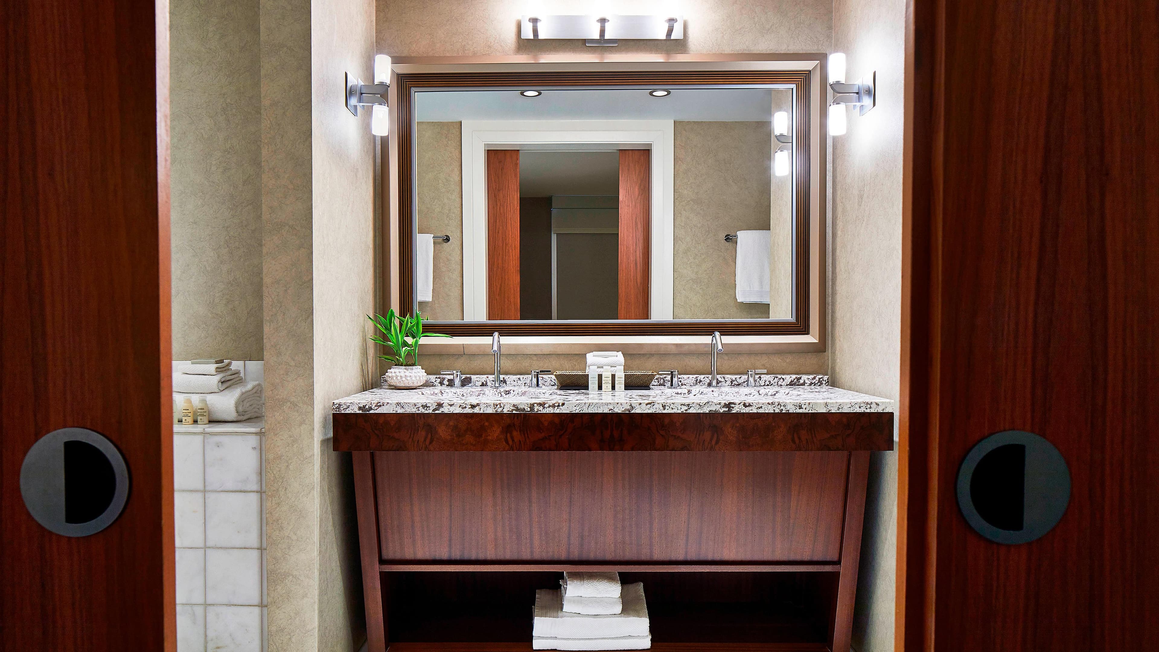 Renaissance Atlanta Midtown Hotel — 34