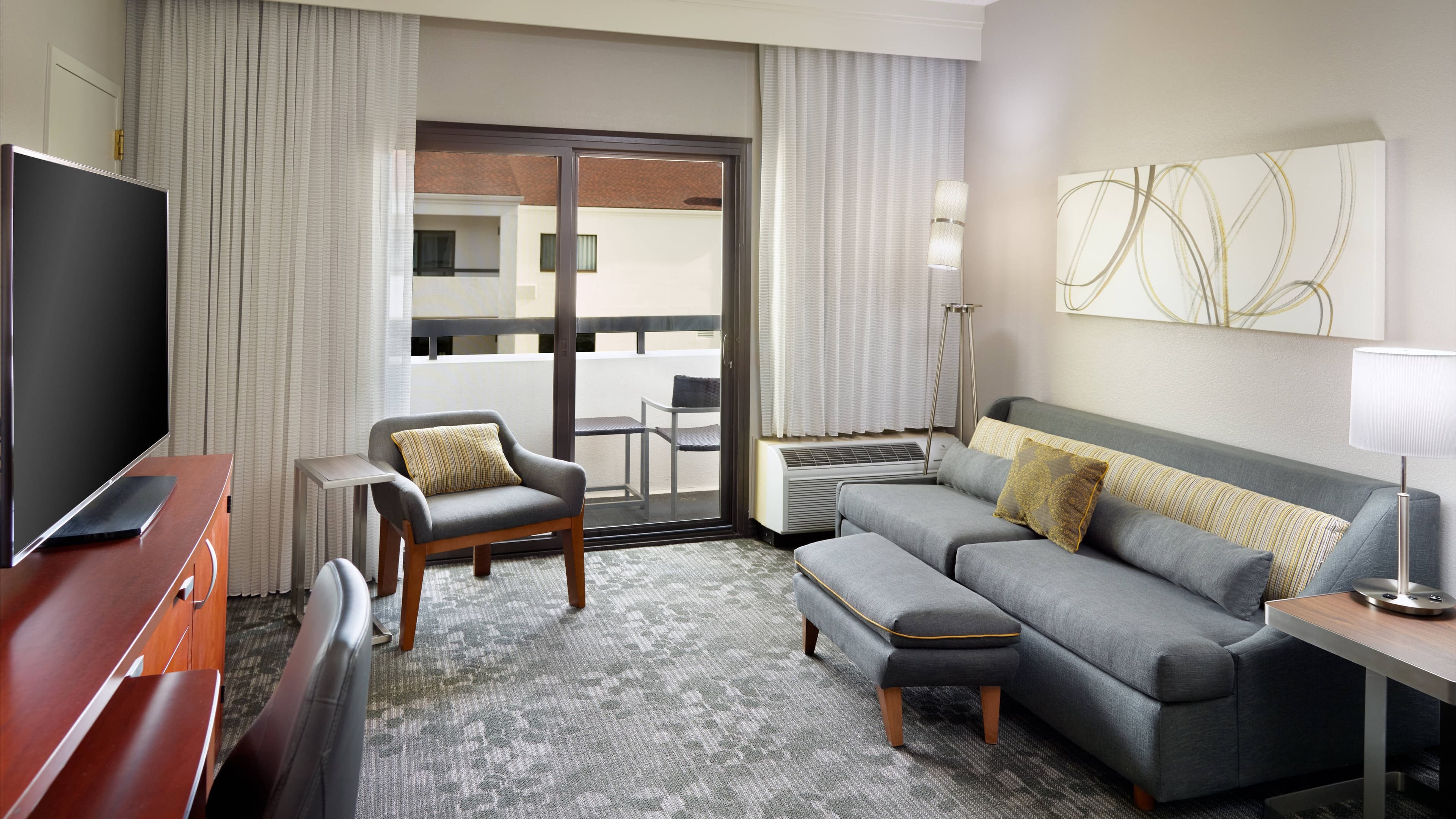 Courtyard Atlanta Airport South/Sullivan Road - Image 3