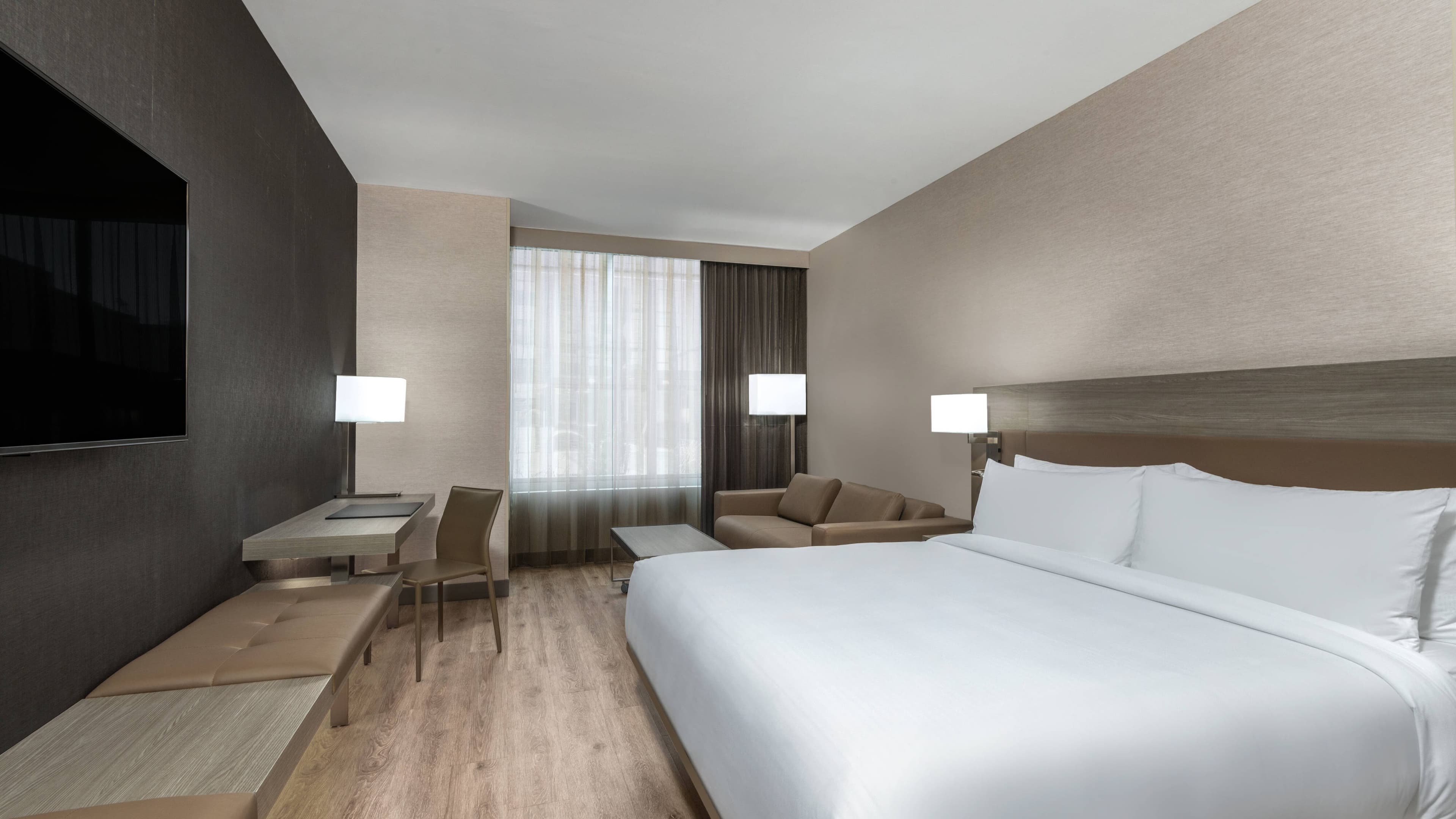 Holiday Inn Express & Suites Canton - Image 2