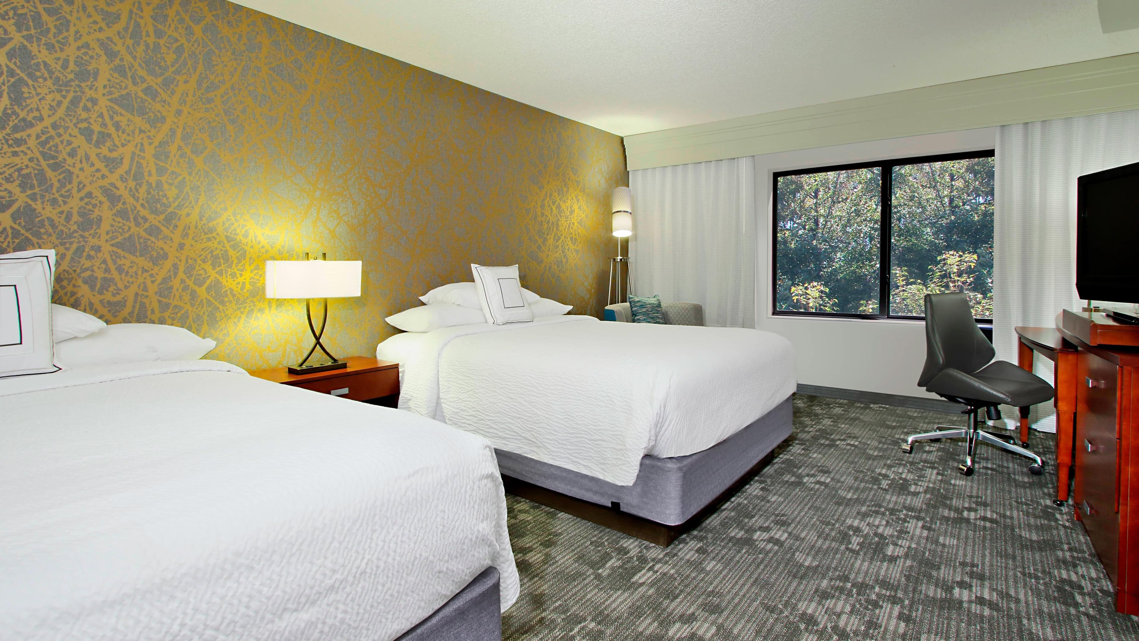 Courtyard Atlanta Airport West — 8