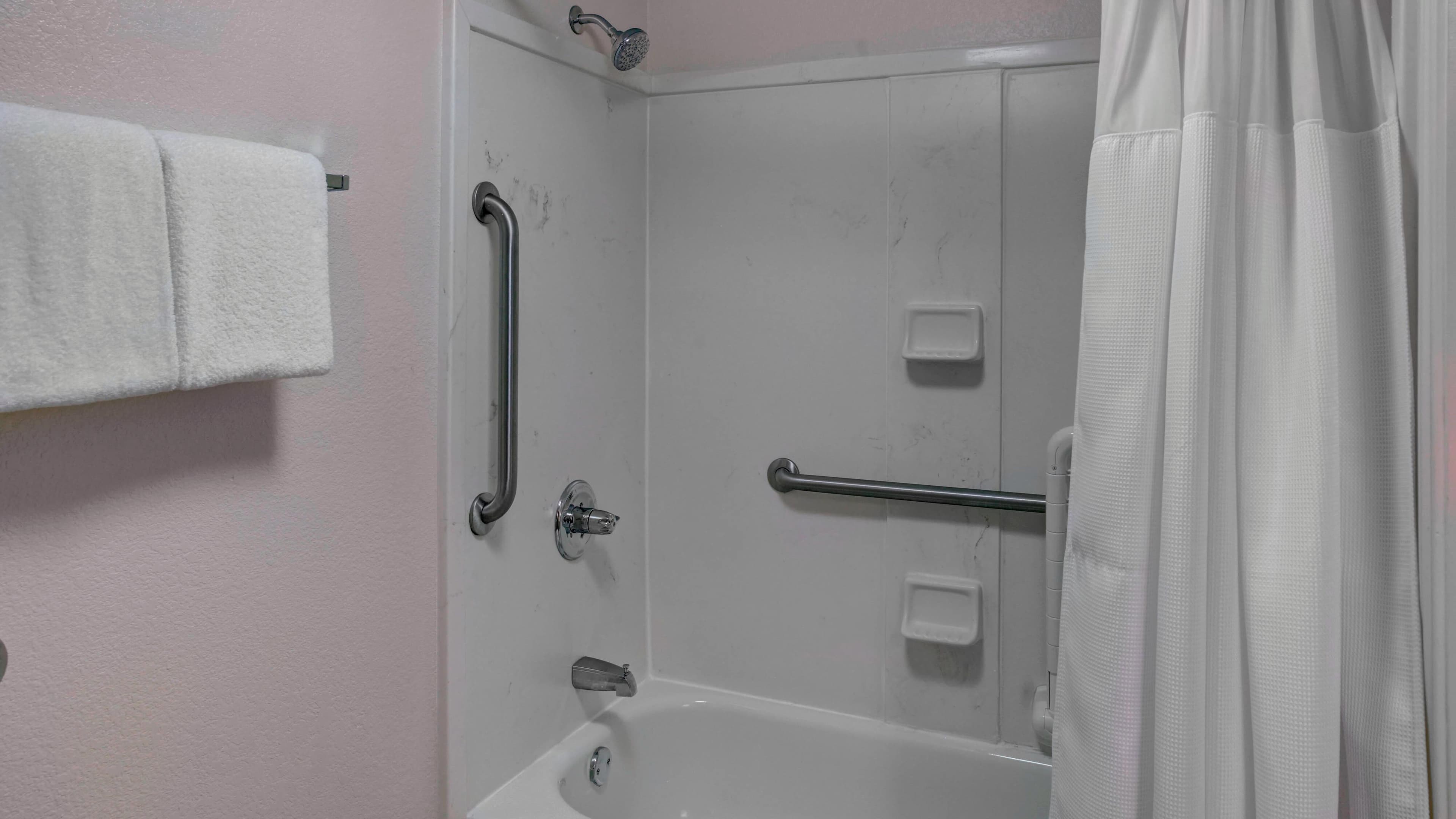 Fairfield Inn & Suites Atlanta Alpharetta - Image 4