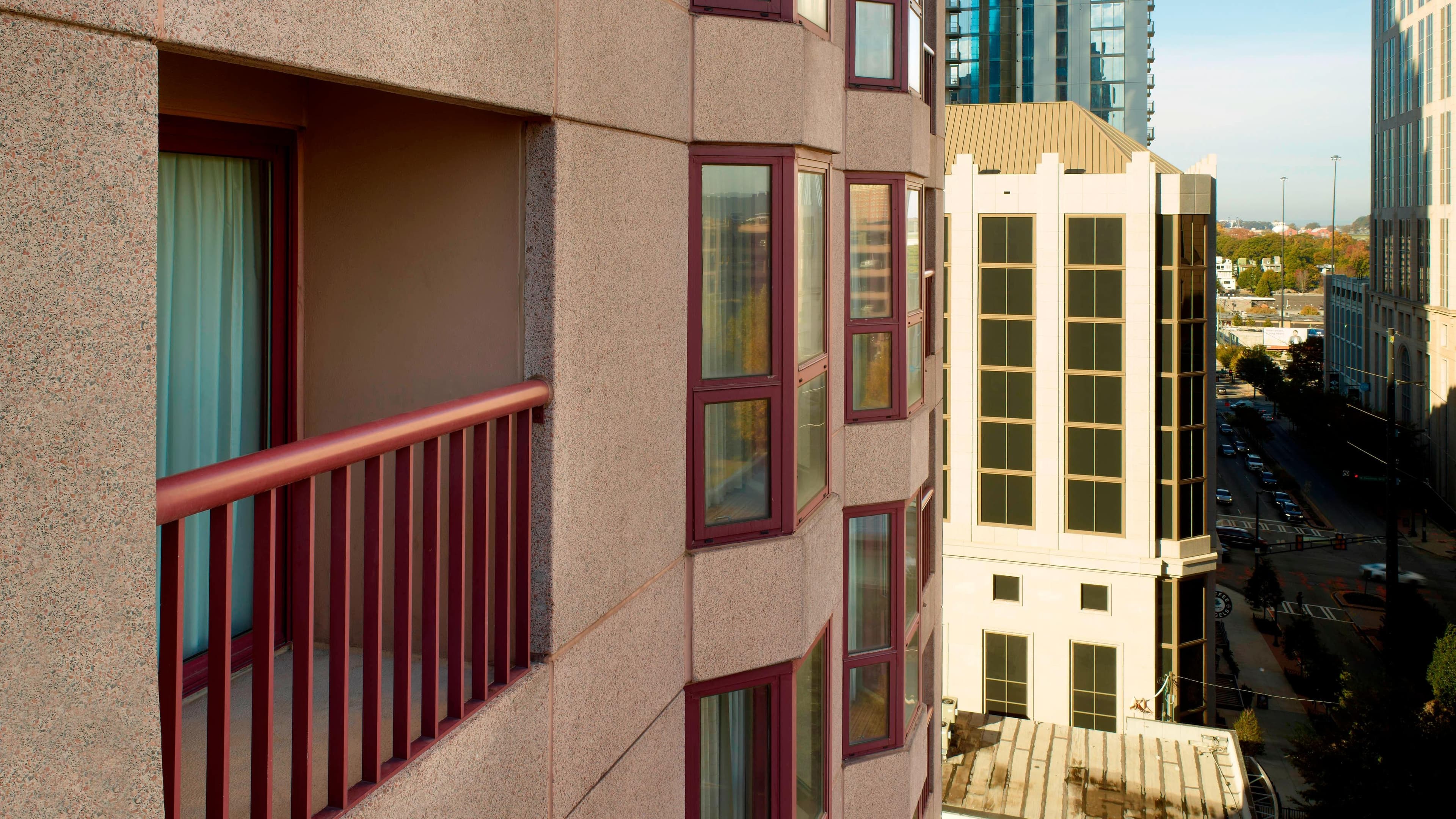 Atlanta Marriott Suites Midtown - Image 4