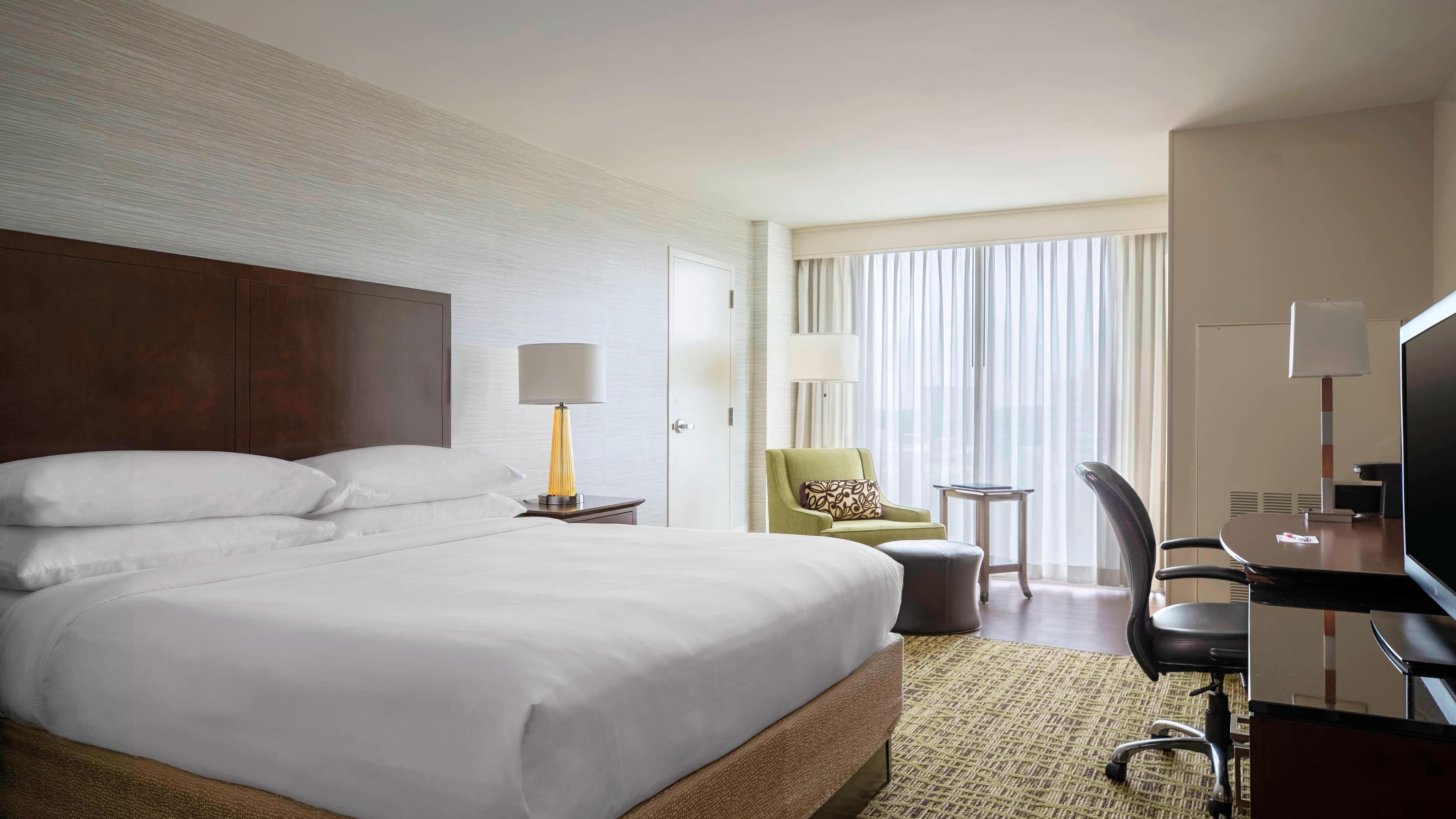 Holiday Inn Express Peachtree Corners-Norcross — 12
