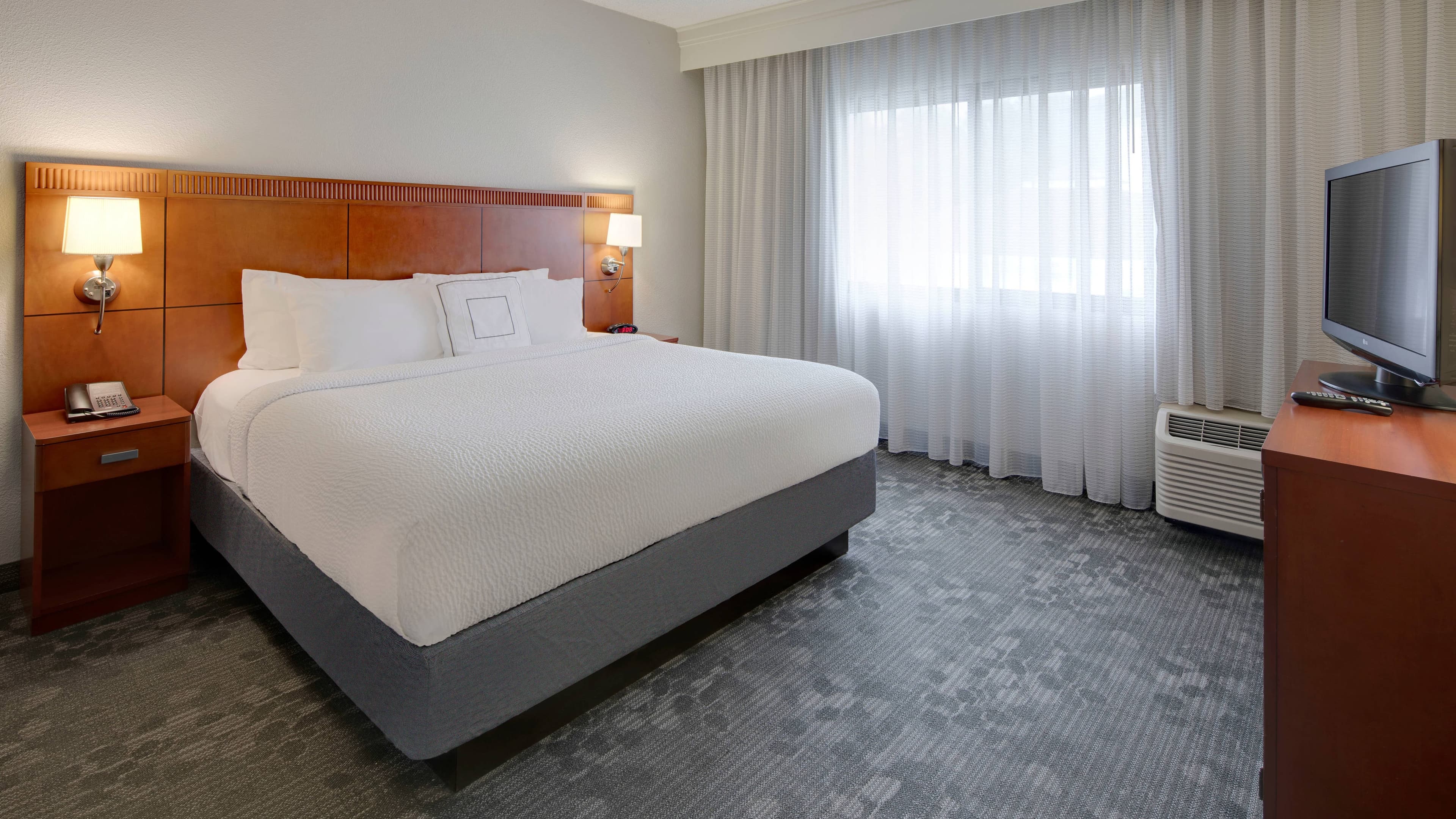 Courtyard Atlanta Norcross/Peachtree Corners - Image 4