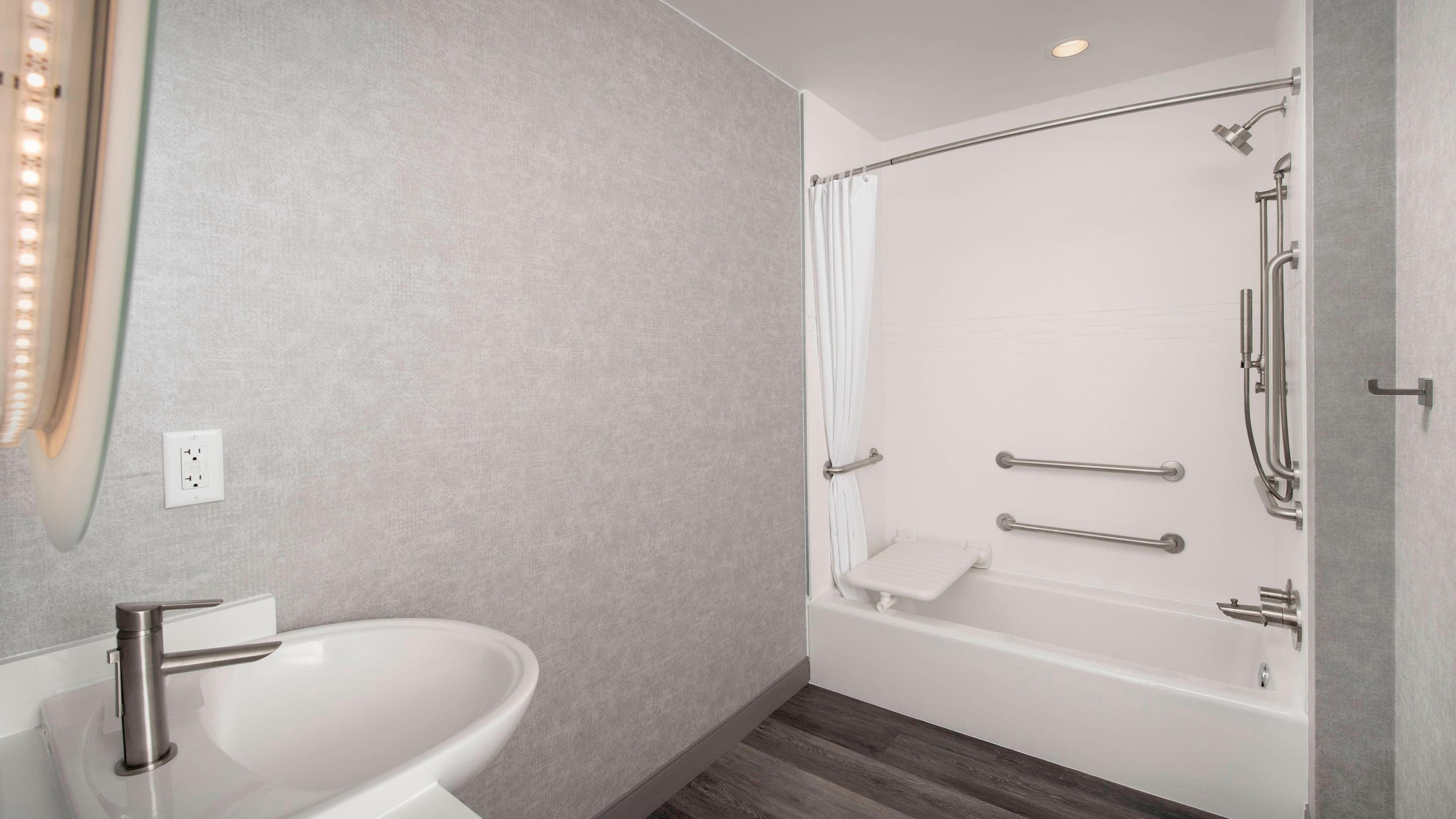 Suite - Image 6