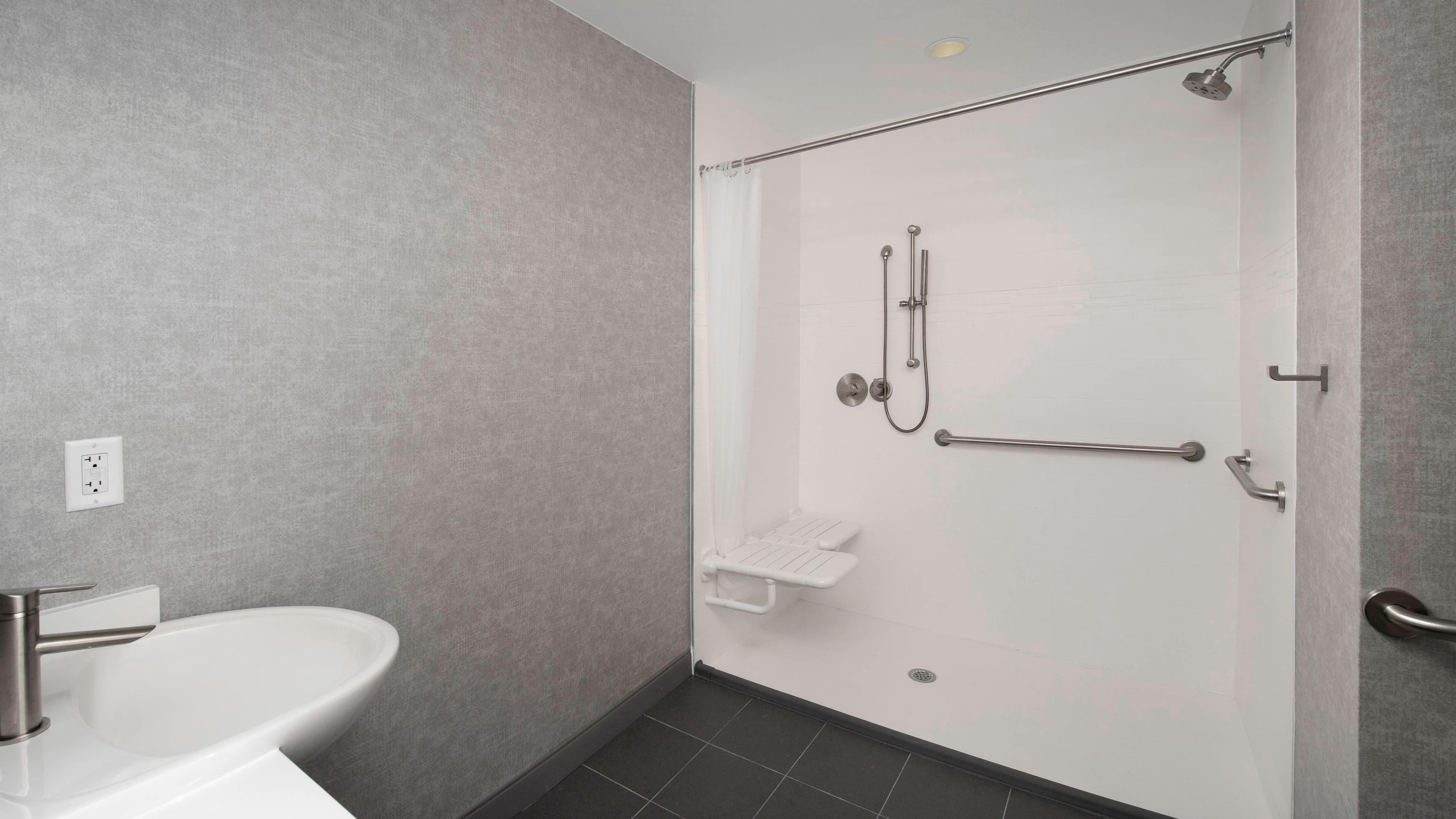 Suite - Image 7