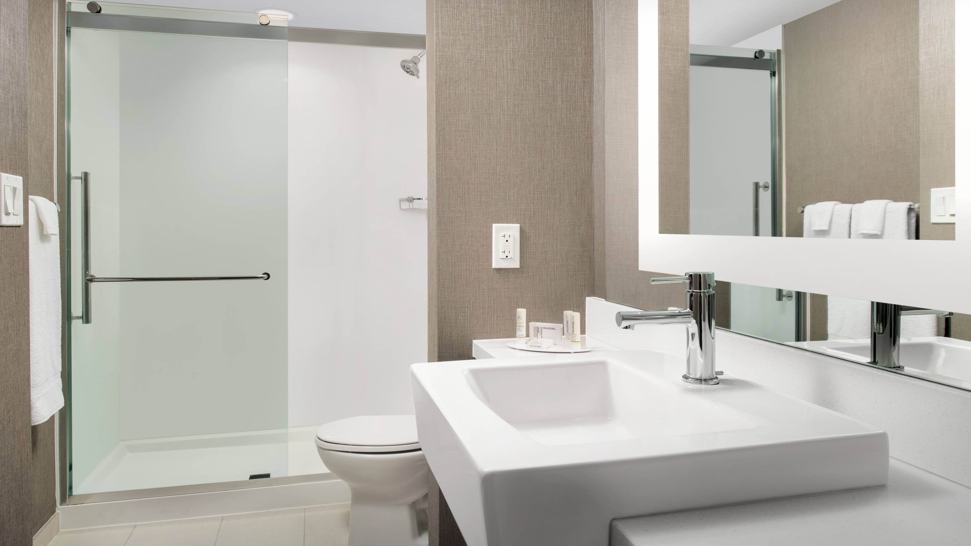 Suite - Image 6