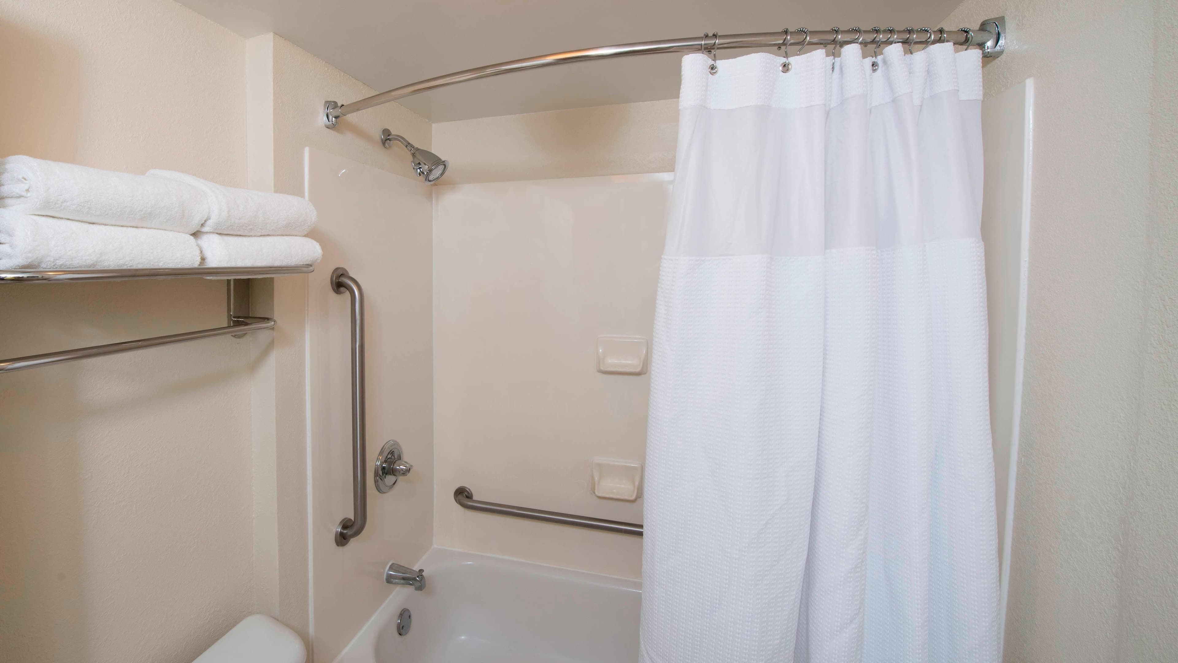 Suite - Image 5