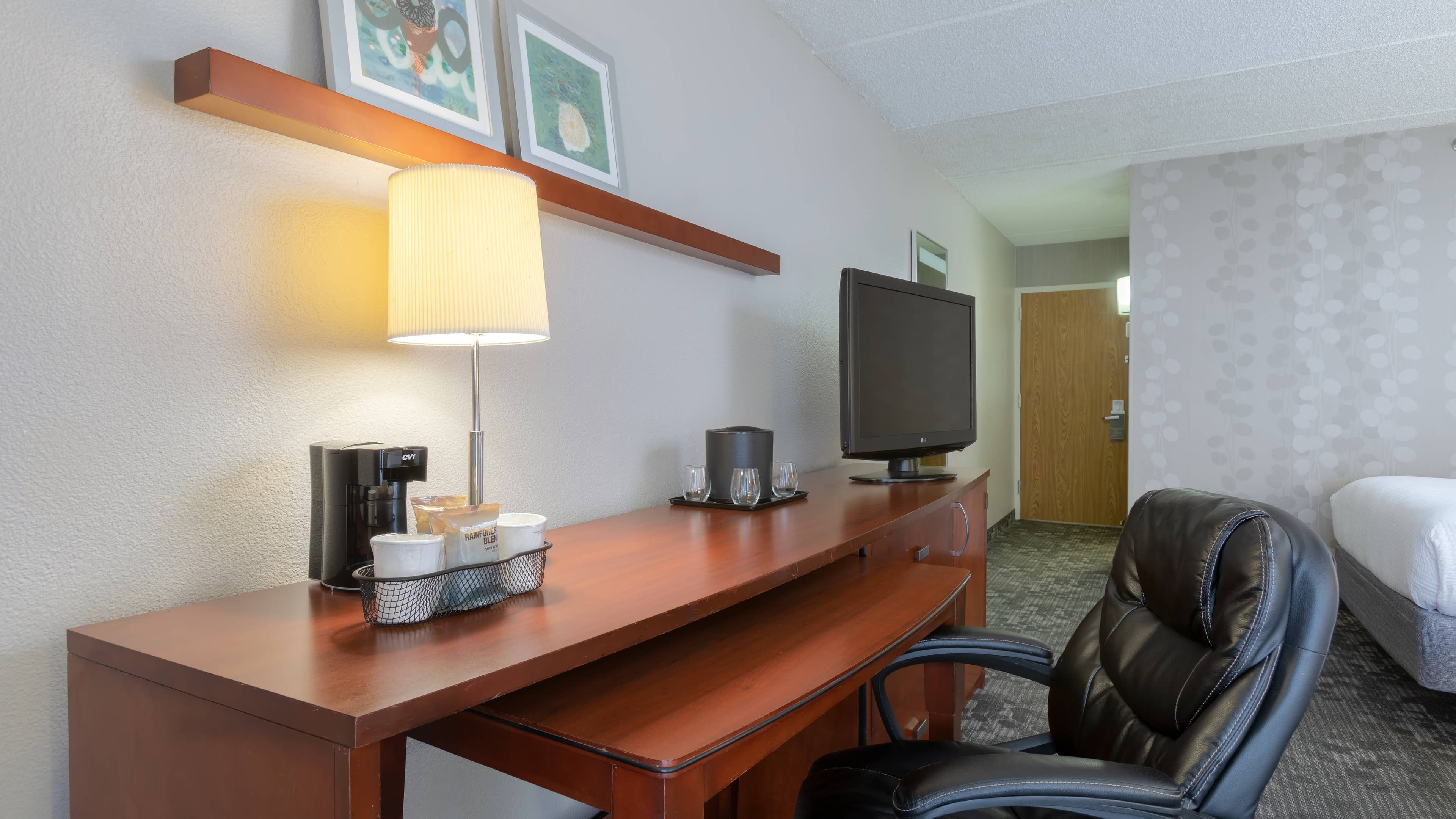 Courtyard Atlanta Windy Hill/Ballpark - Image 3