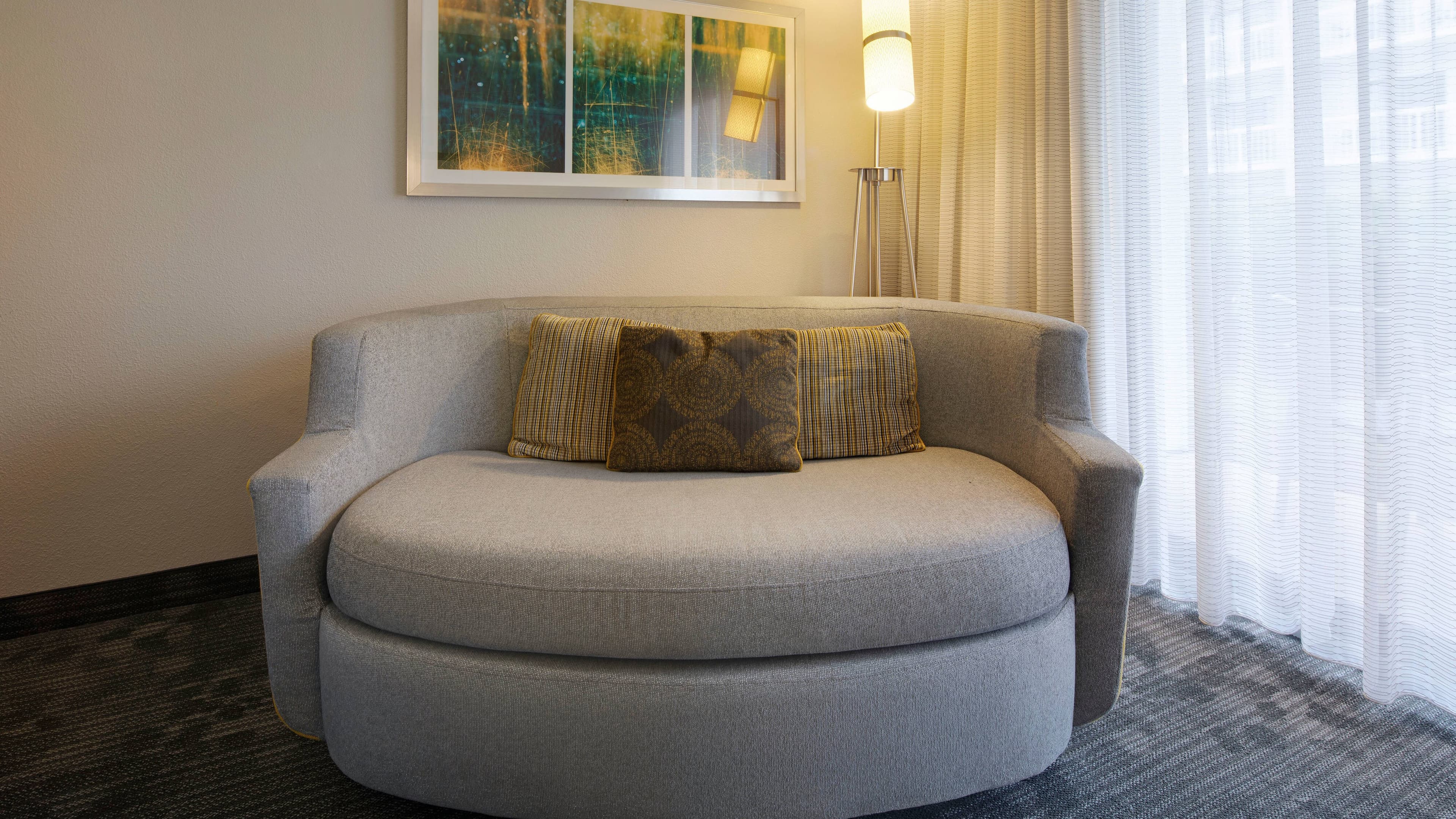 Courtyard Atlanta Windy Hill/Ballpark - Image 2