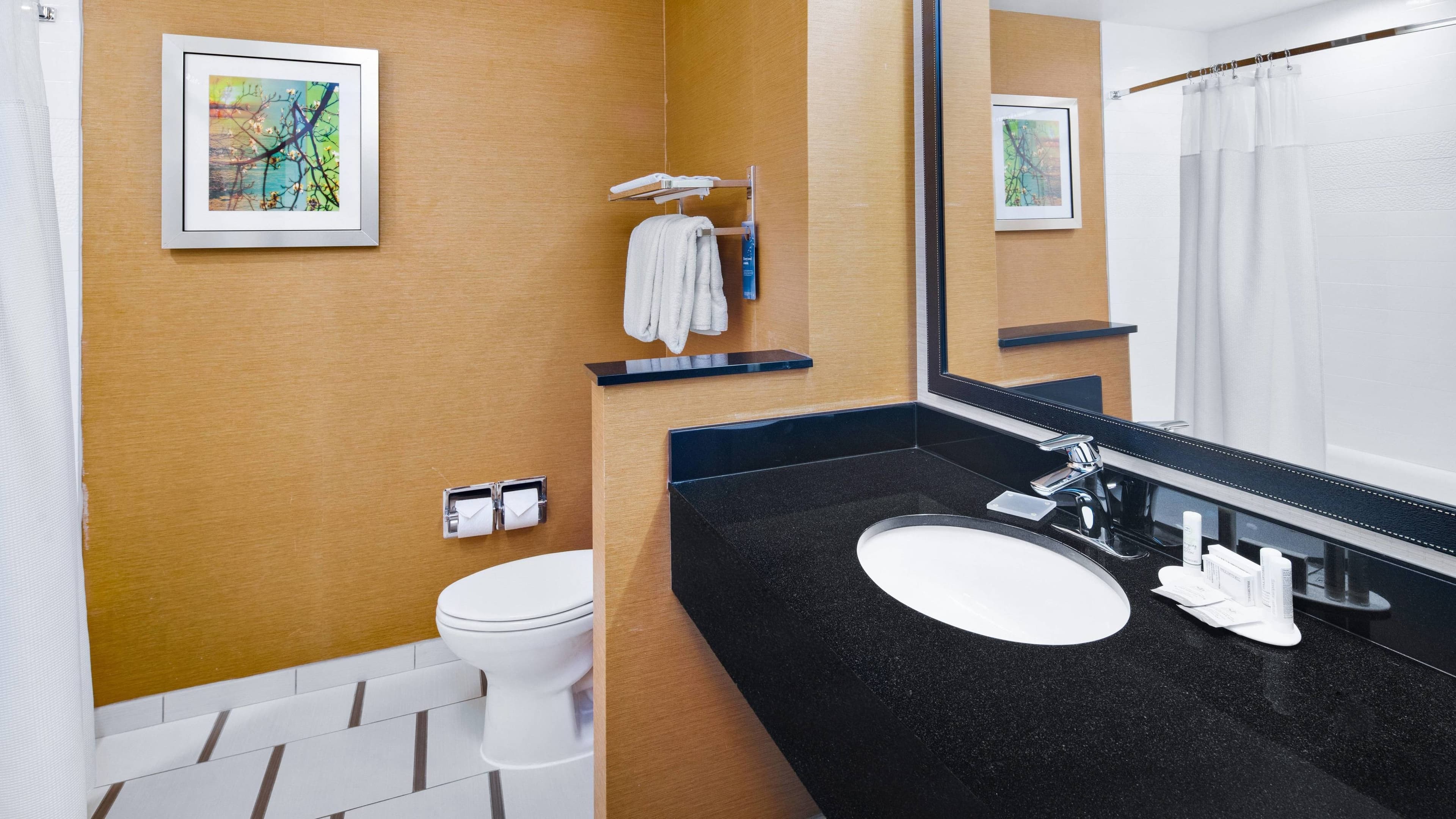 Fairfield Inn & Suites Athens - Image 5