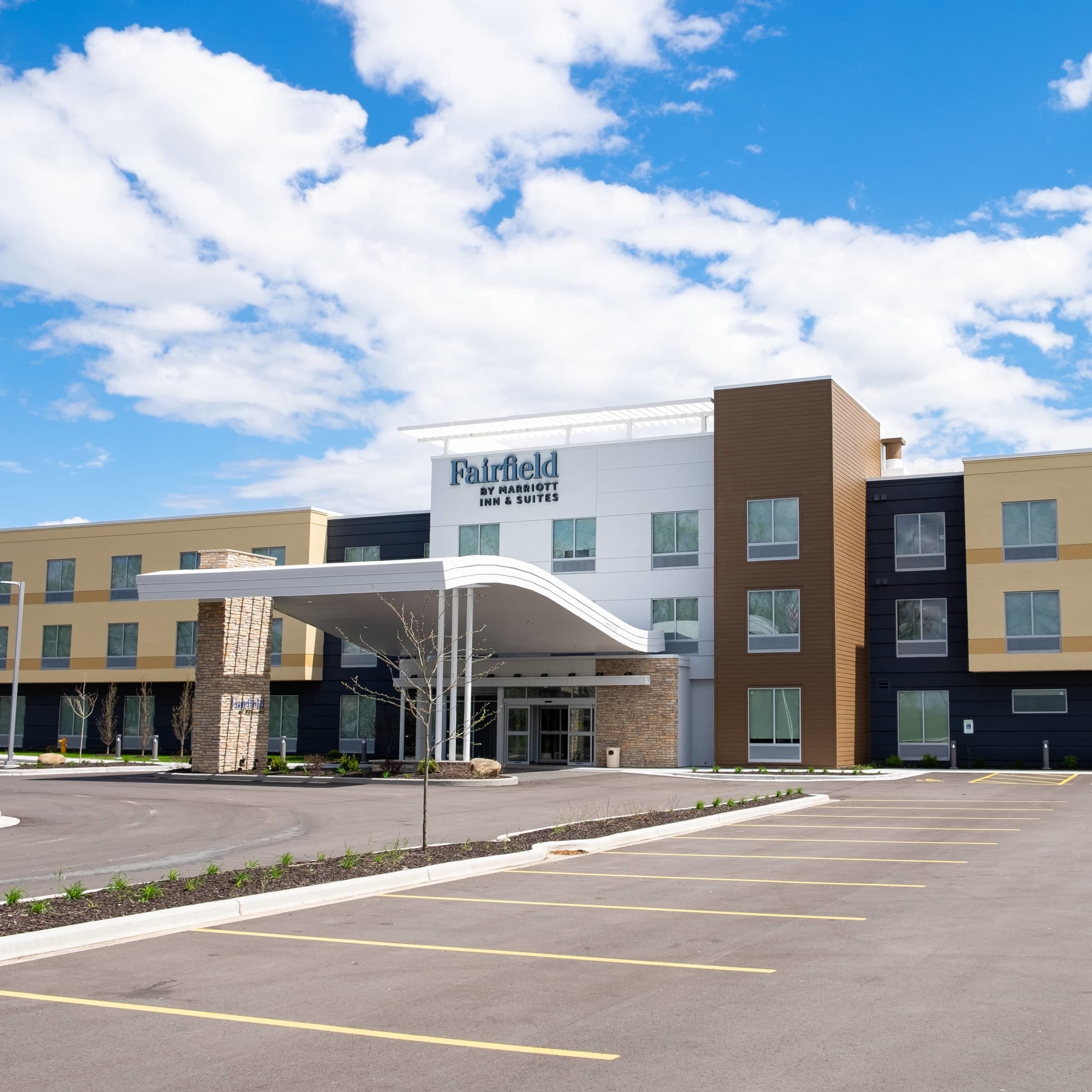 Fairfield Inn & Suites Fond du Lac - Image 1