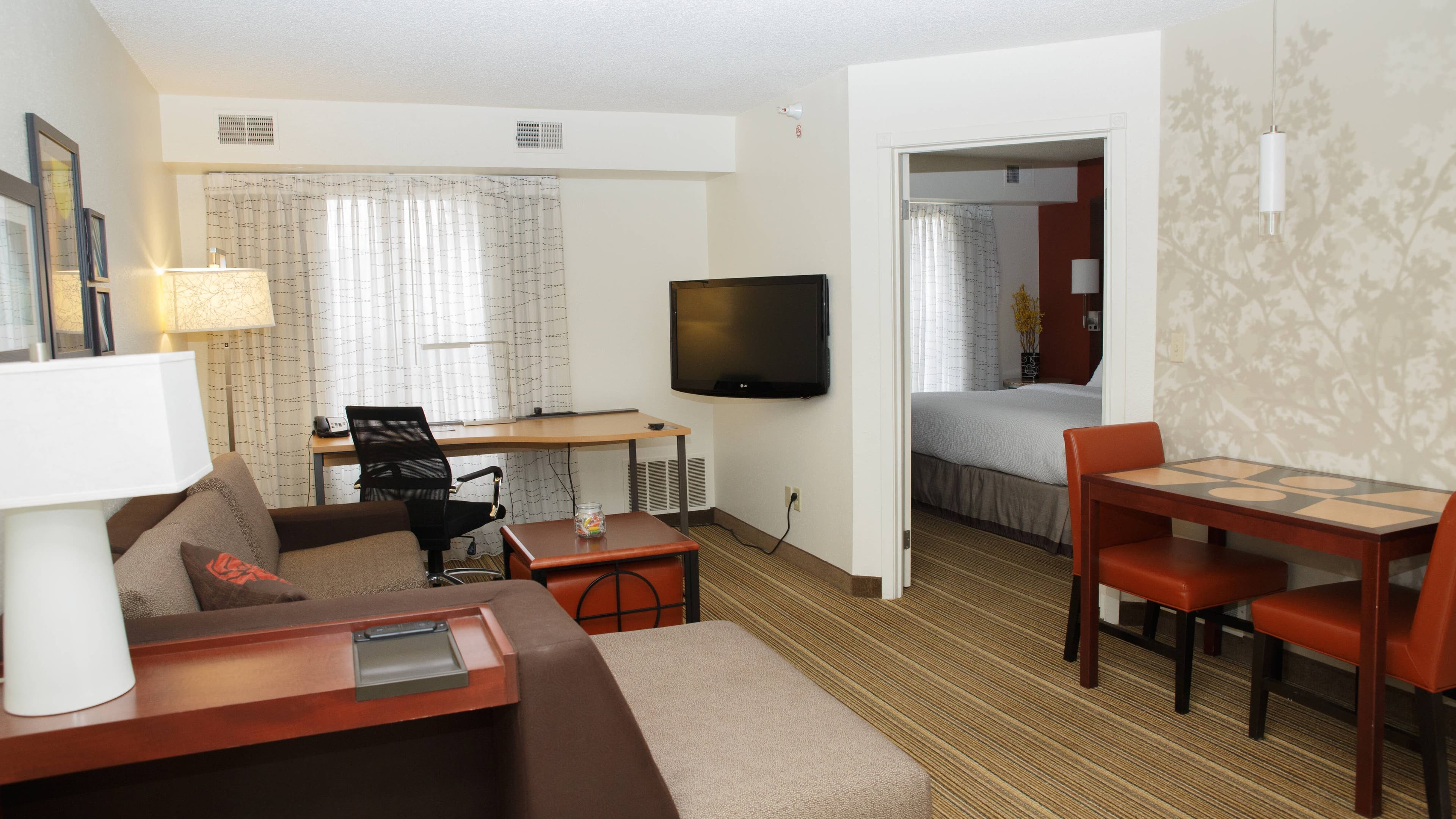 1 Bedroom Suite - Image 1