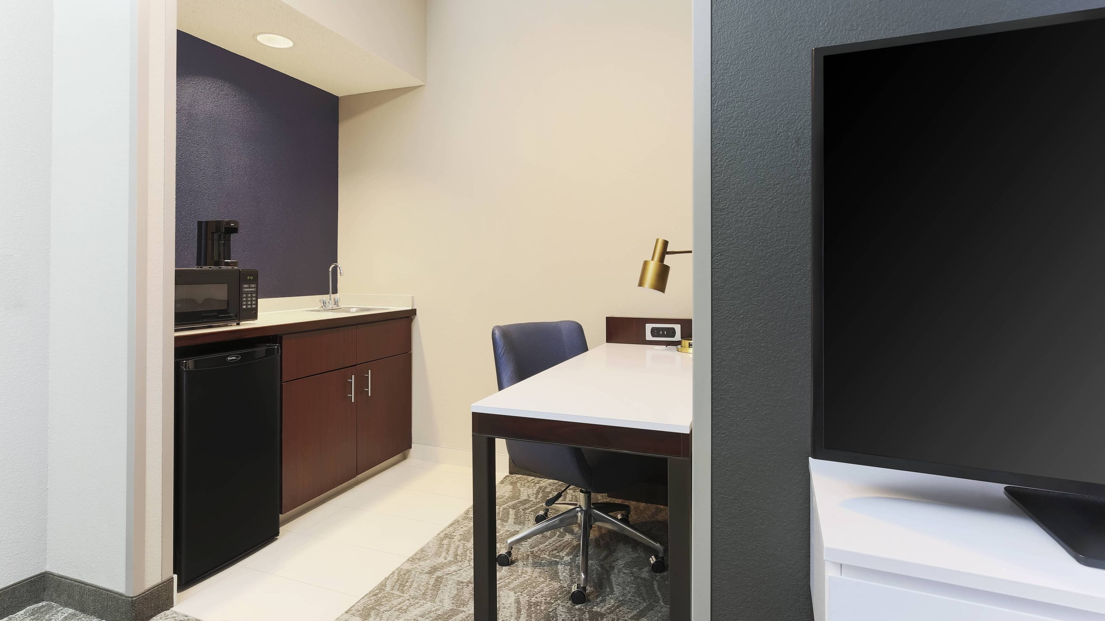 Studio Suite - Image 4