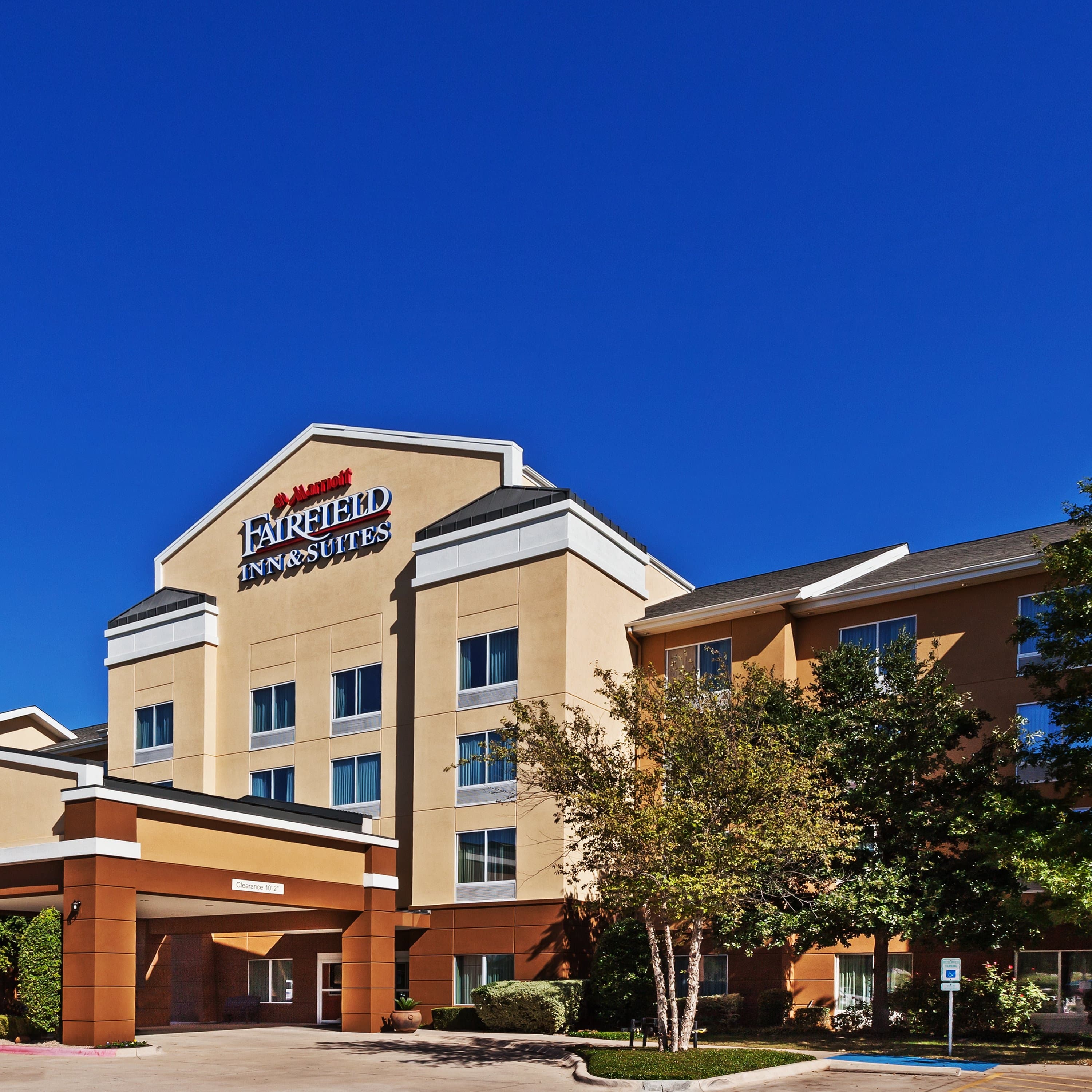 Fairfield Inn & Suites Austin Northwest/The Domain Area - Image 1