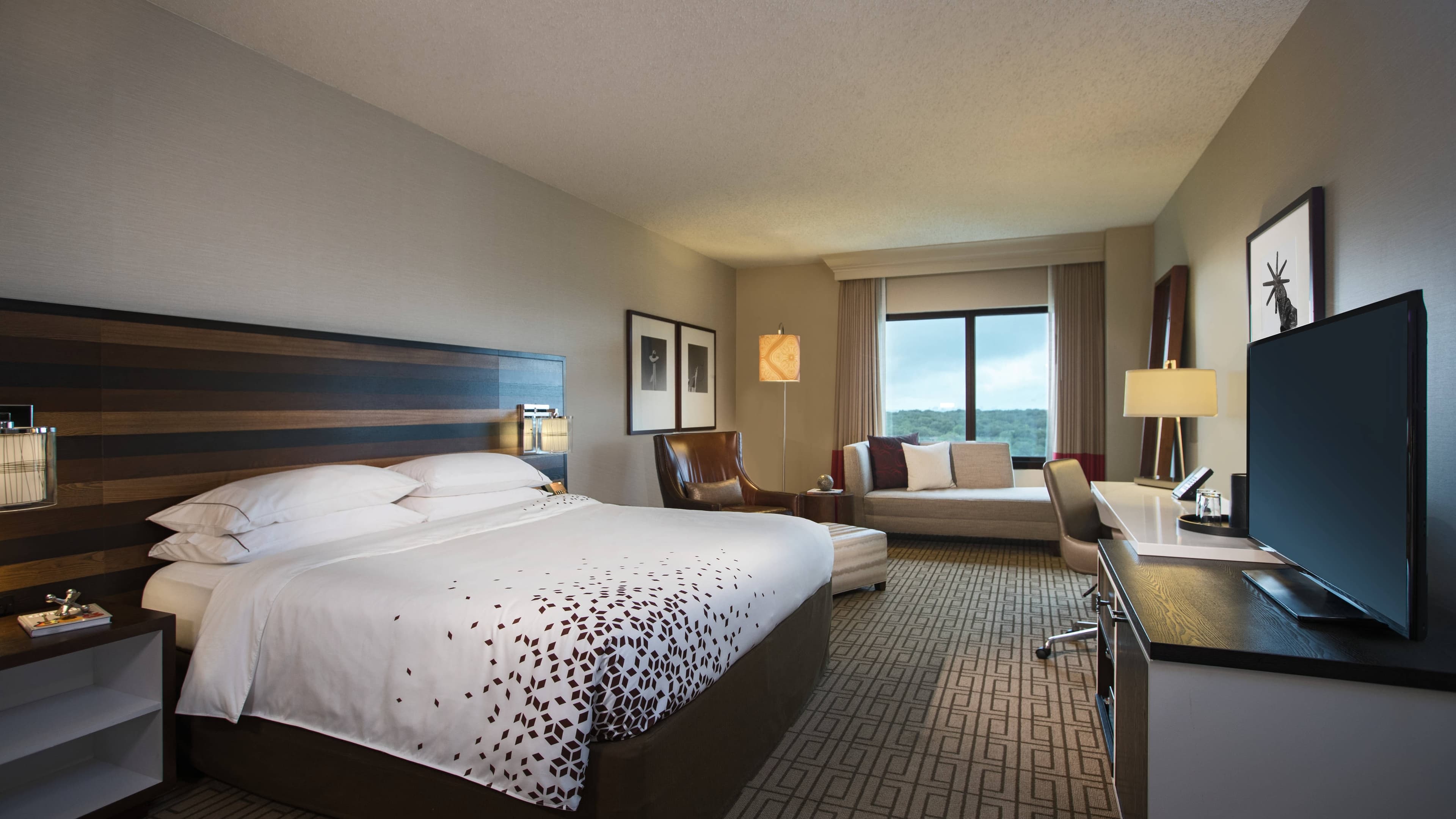 Renaissance Austin Hotel - Image 4