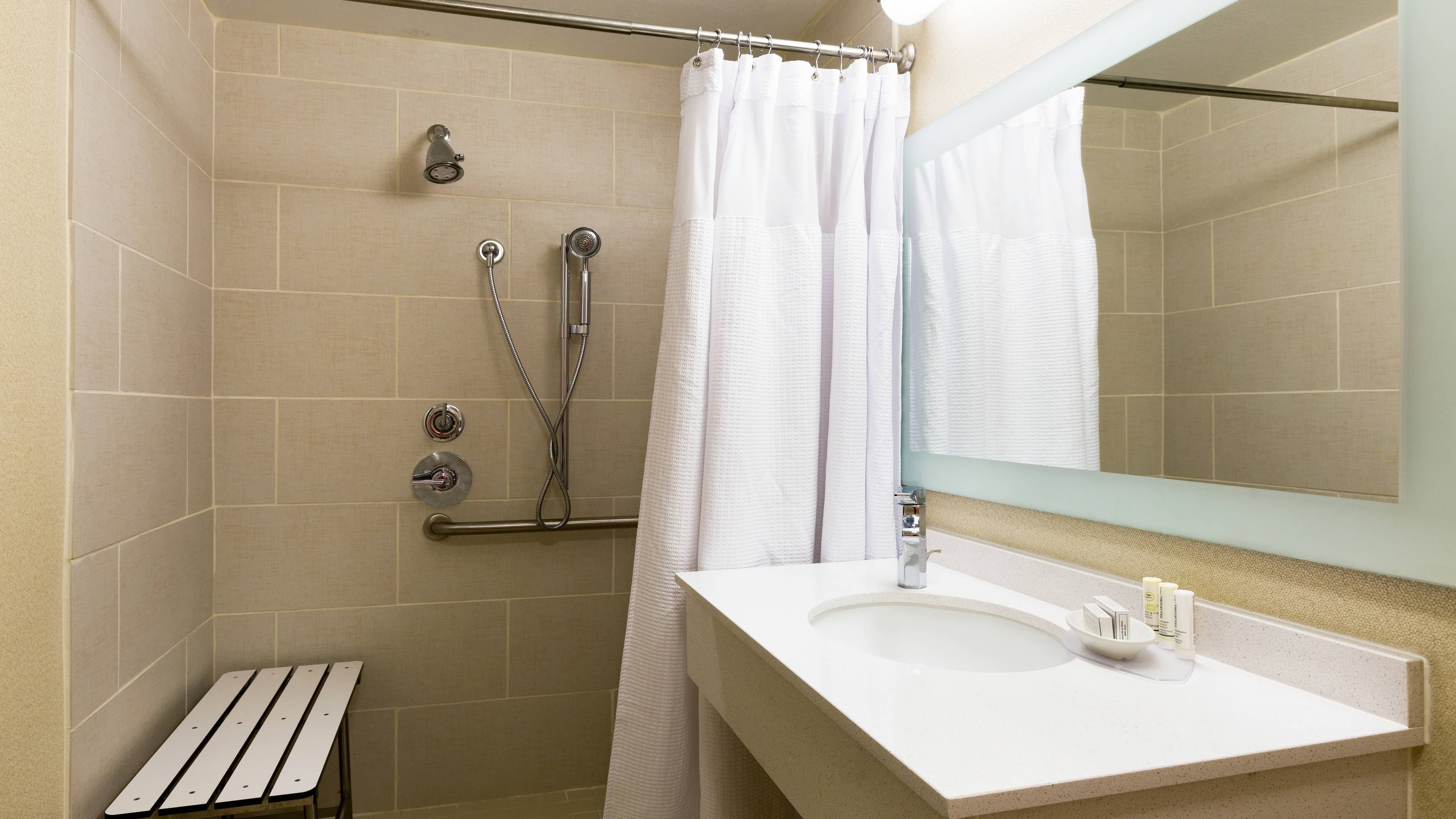 Suite - Image 4