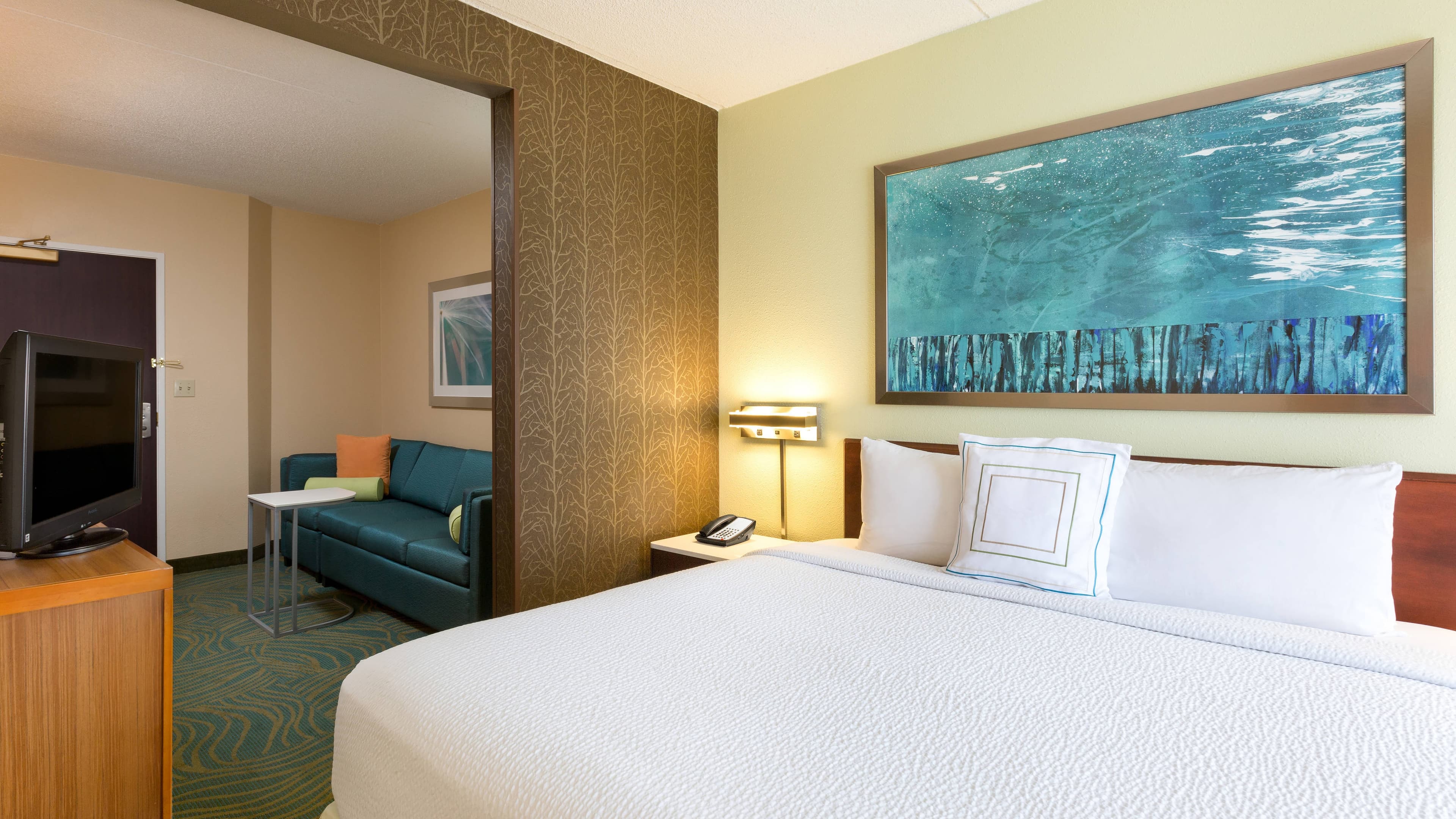 Suite - Image 1