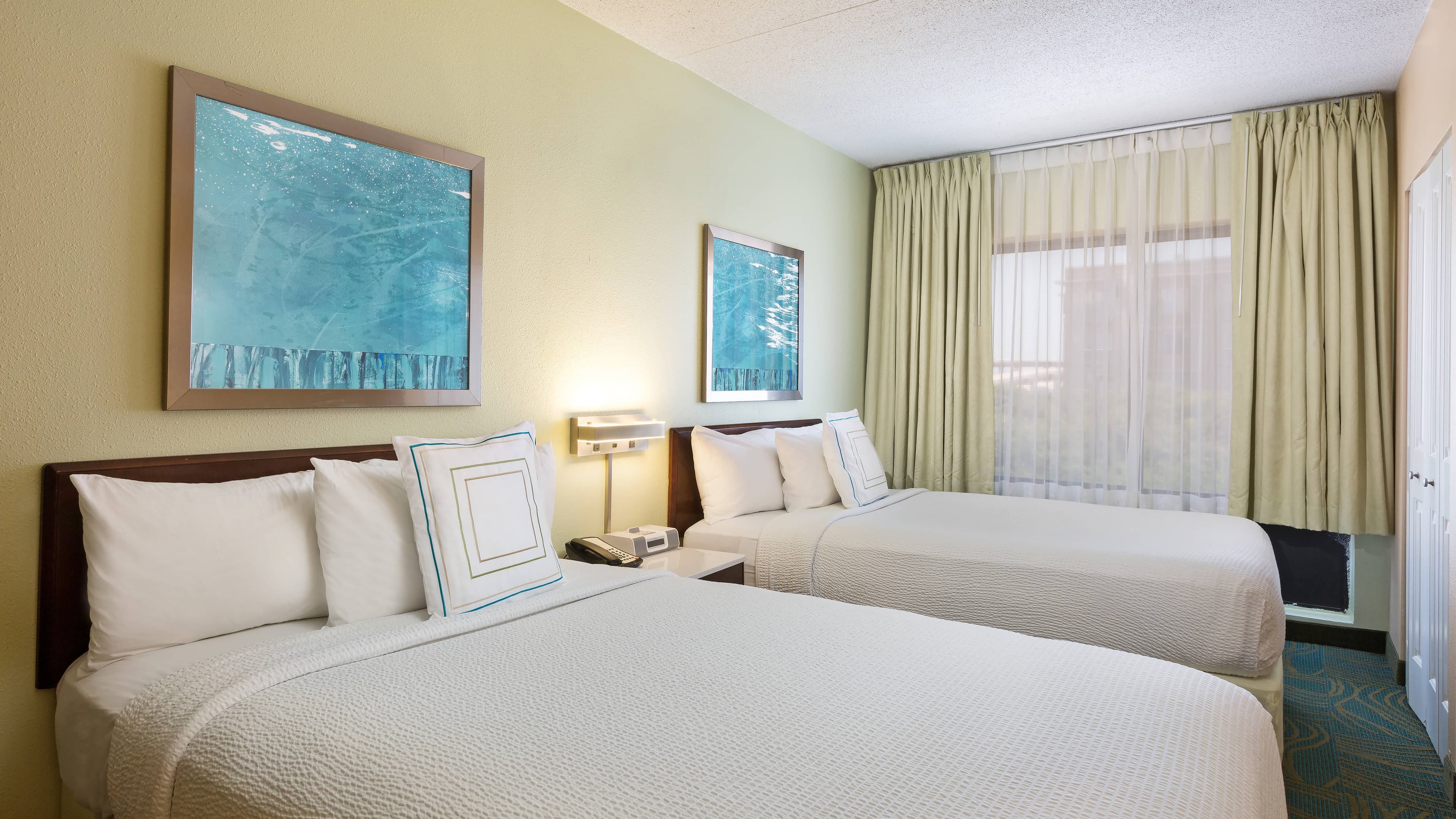 Suite - Image 1