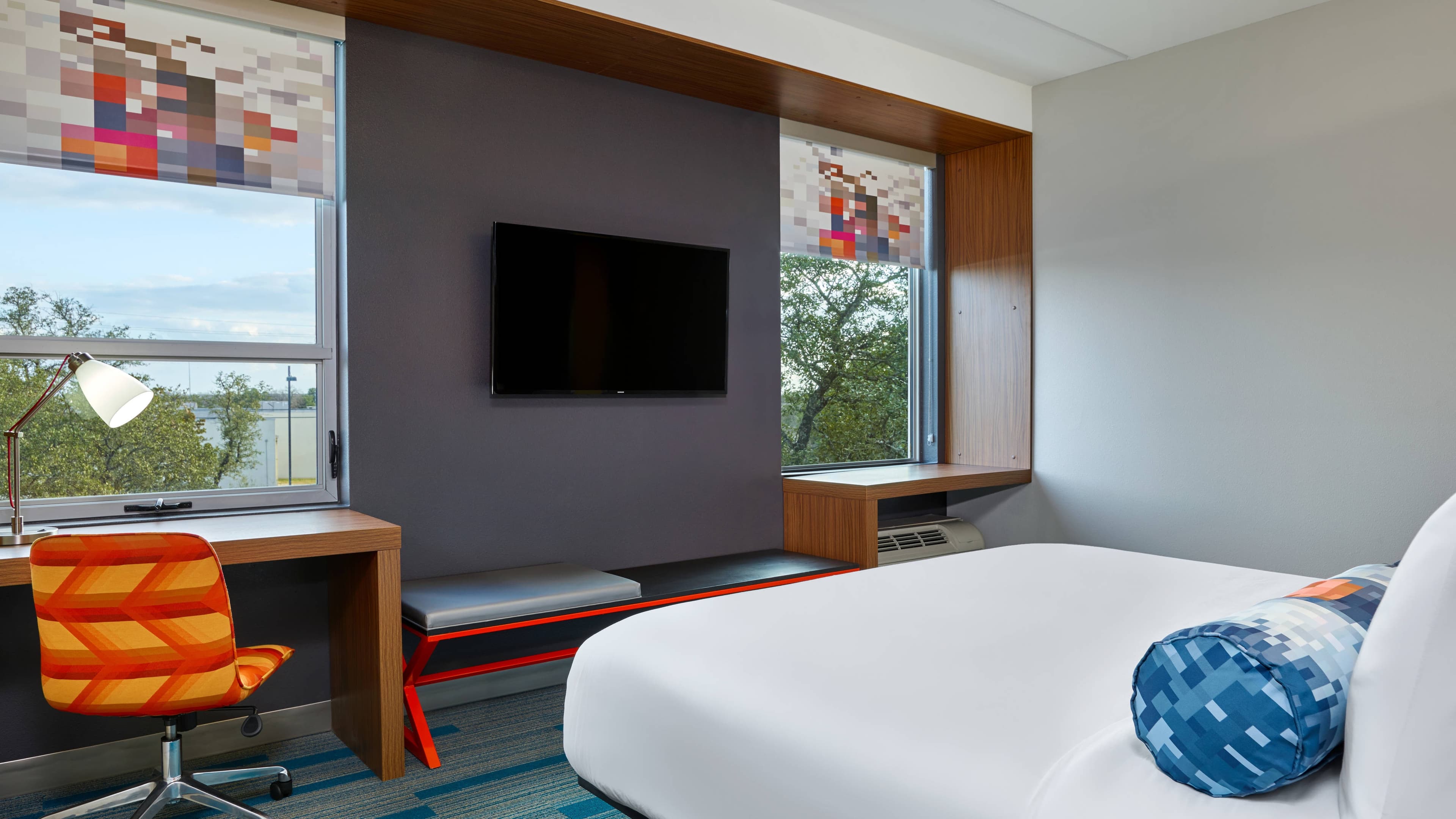 Holiday Inn Austin-Town Lake — 10