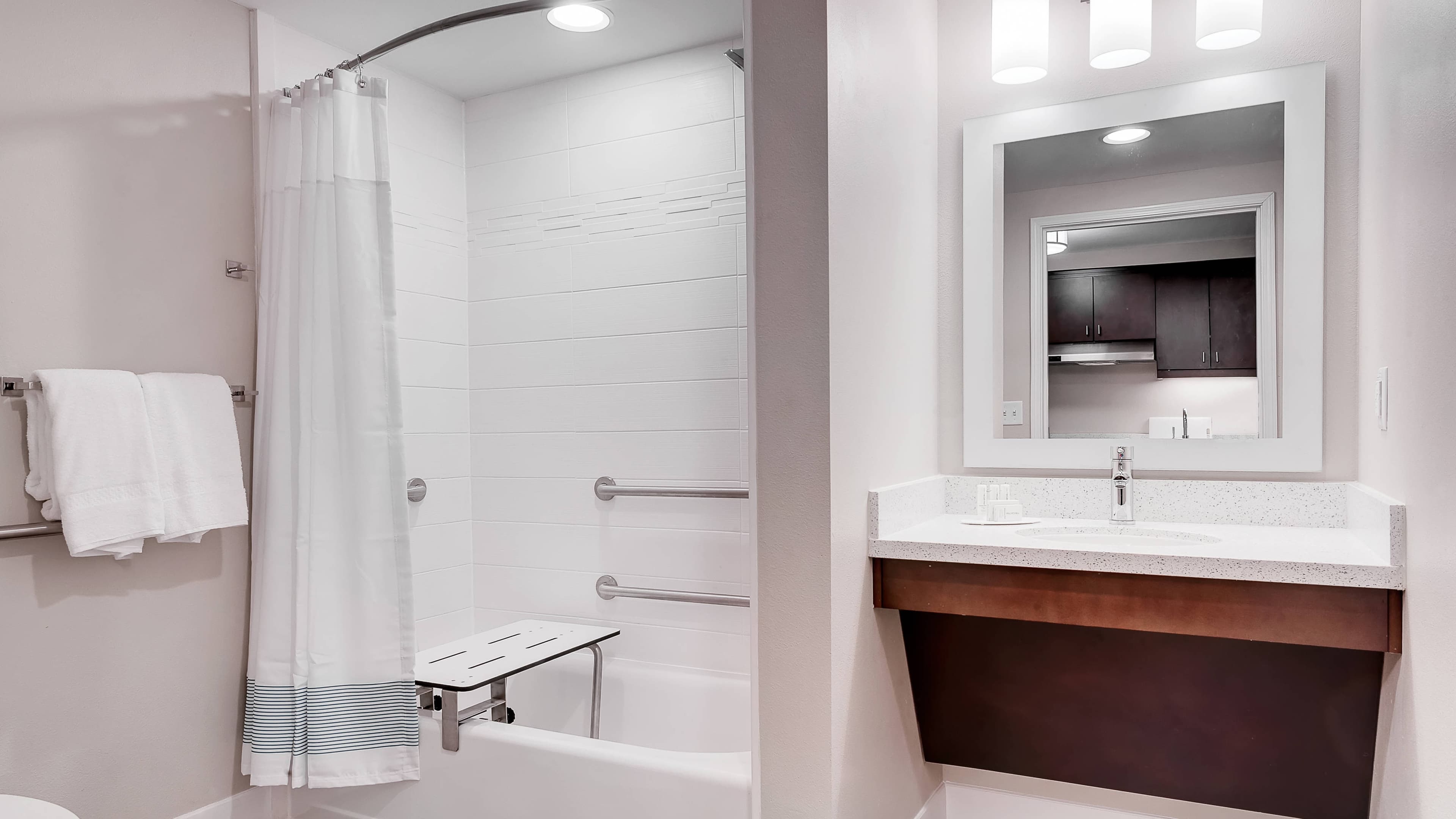 King Suite Suite - Image 5