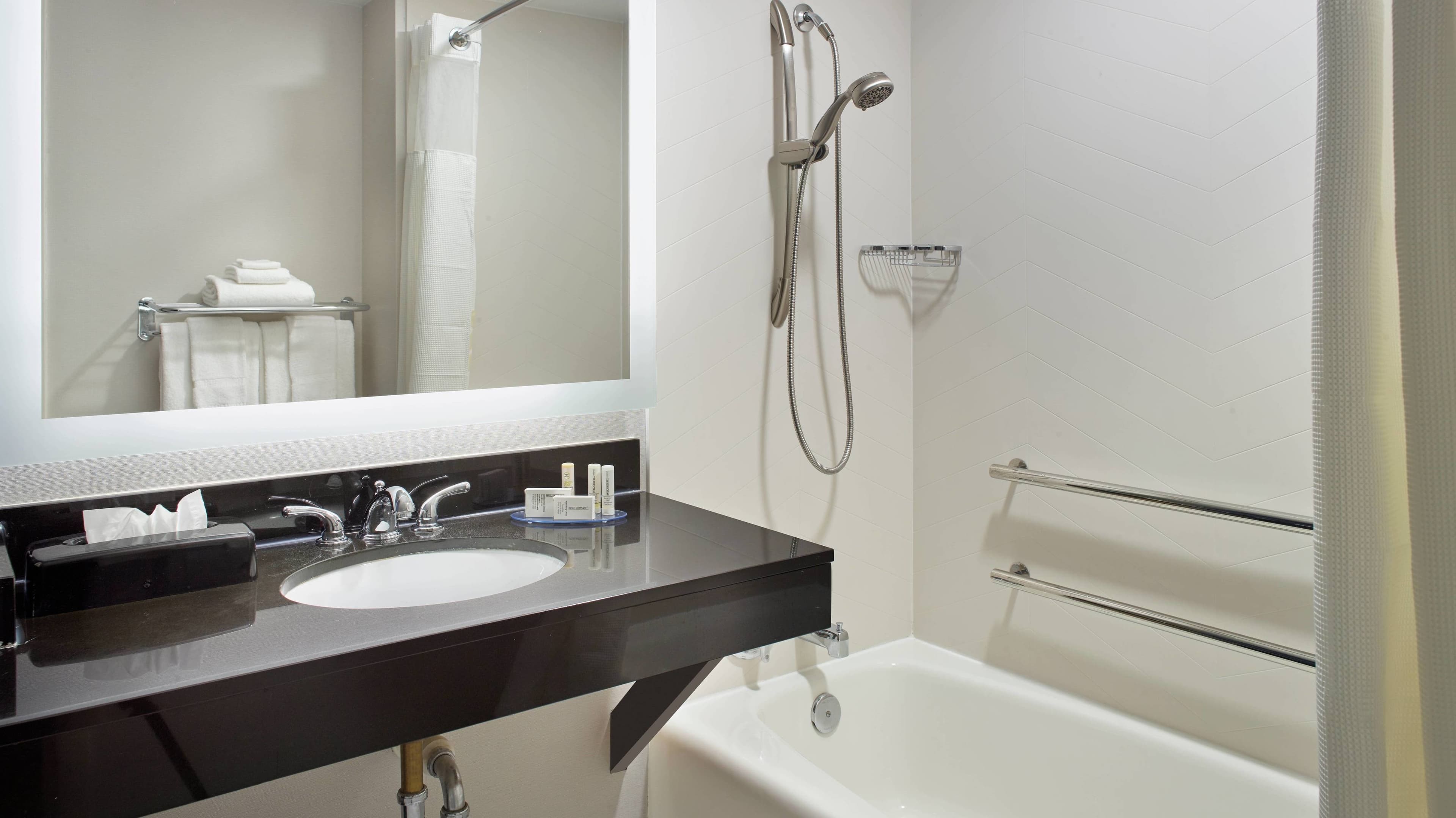 Fairfield Inn & Suites Asheville Outlets — 9
