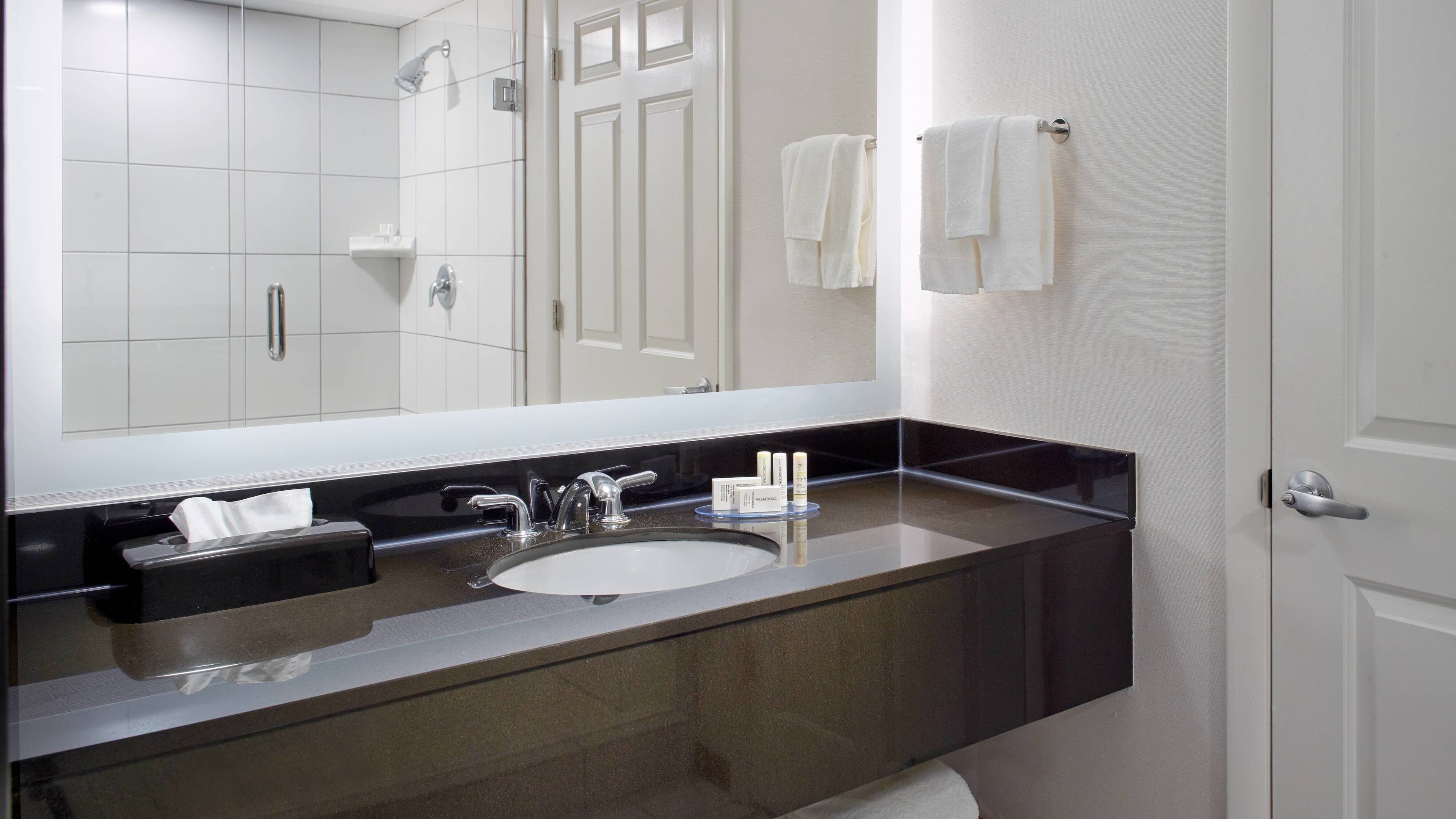 Fairfield Inn & Suites Asheville Outlets - Image 4