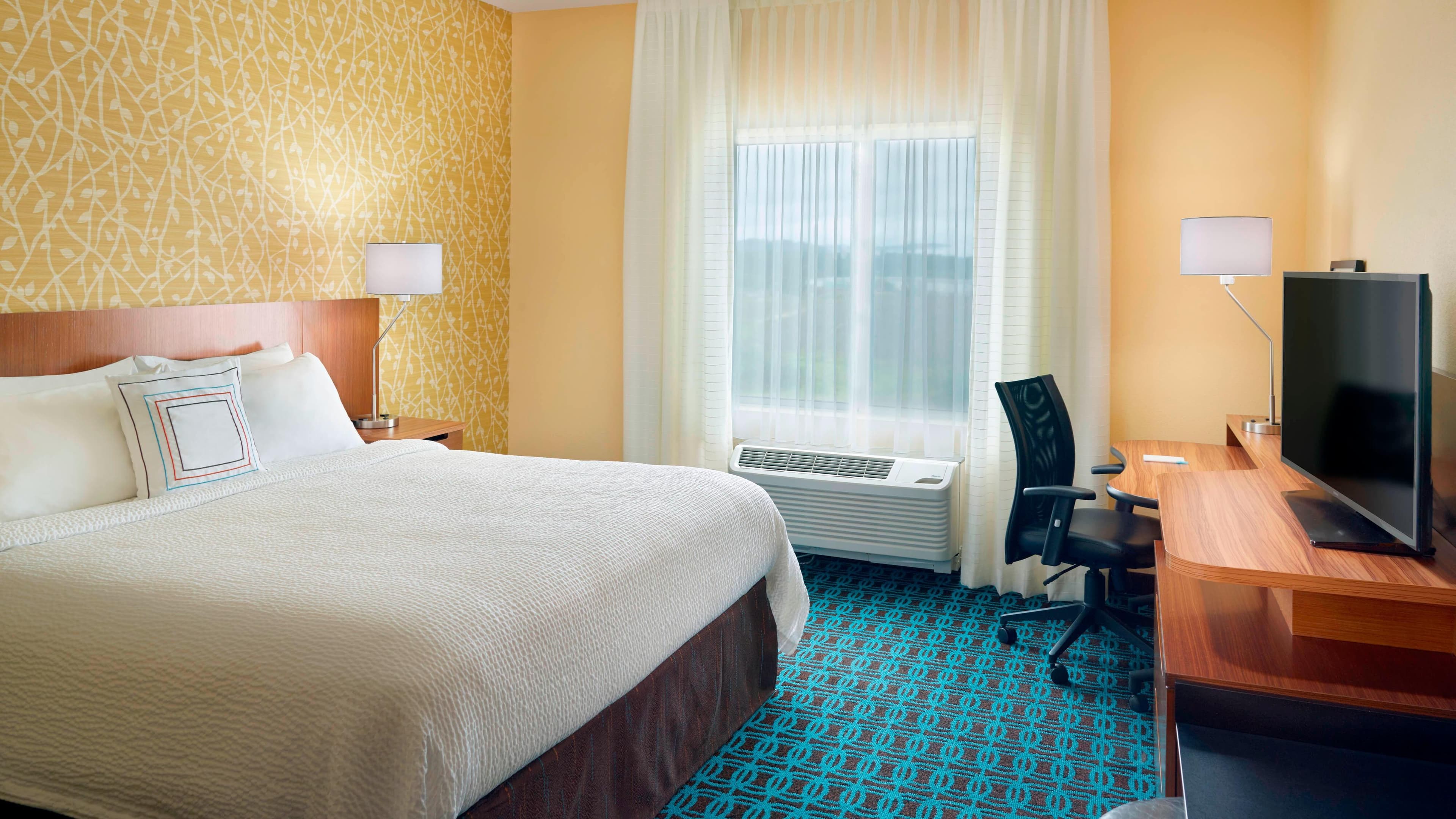 Fairfield Inn & Suites Hendersonville Flat Rock - Image 4