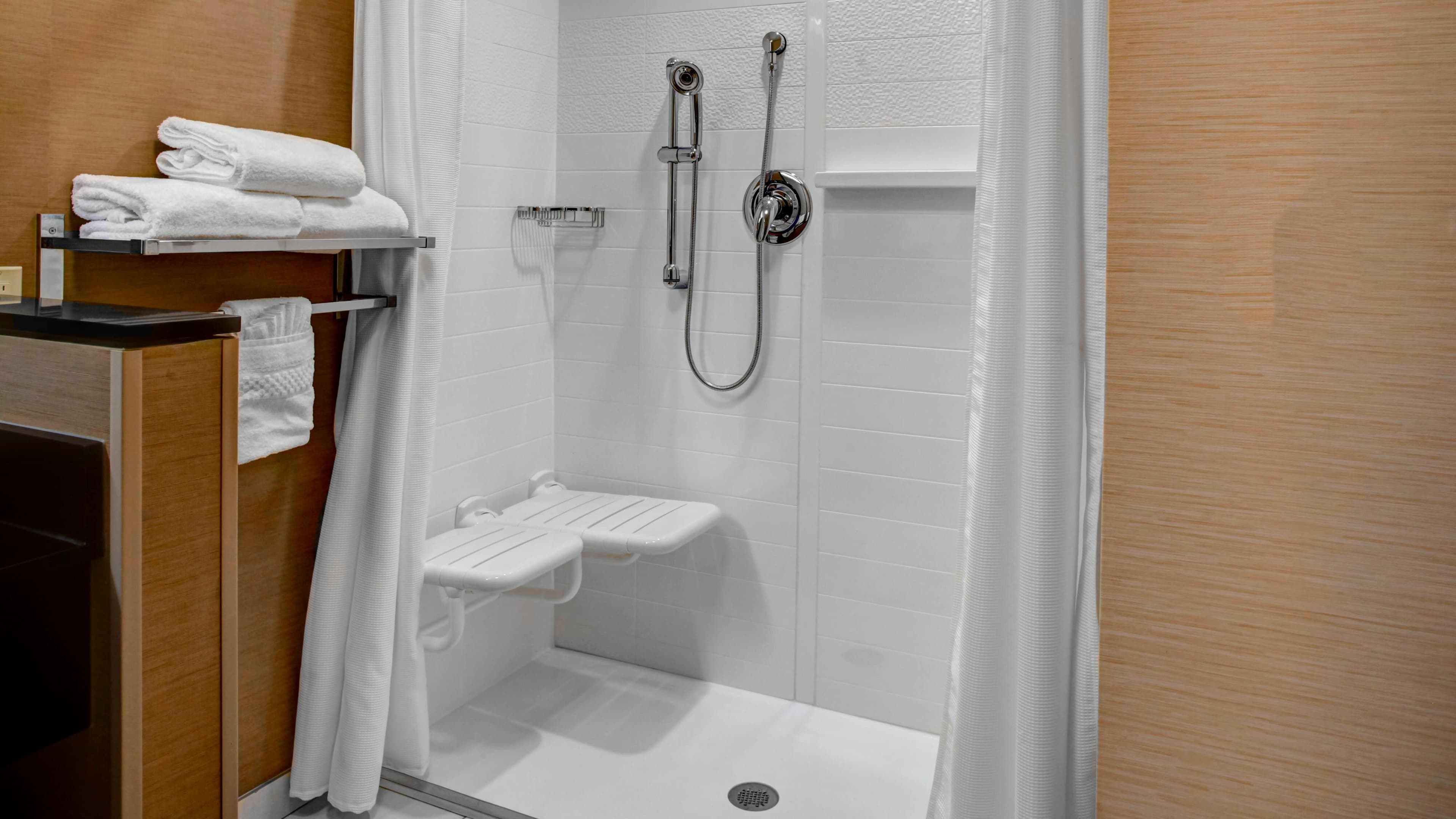 Fairfield Inn & Suites Douglas - Image 4