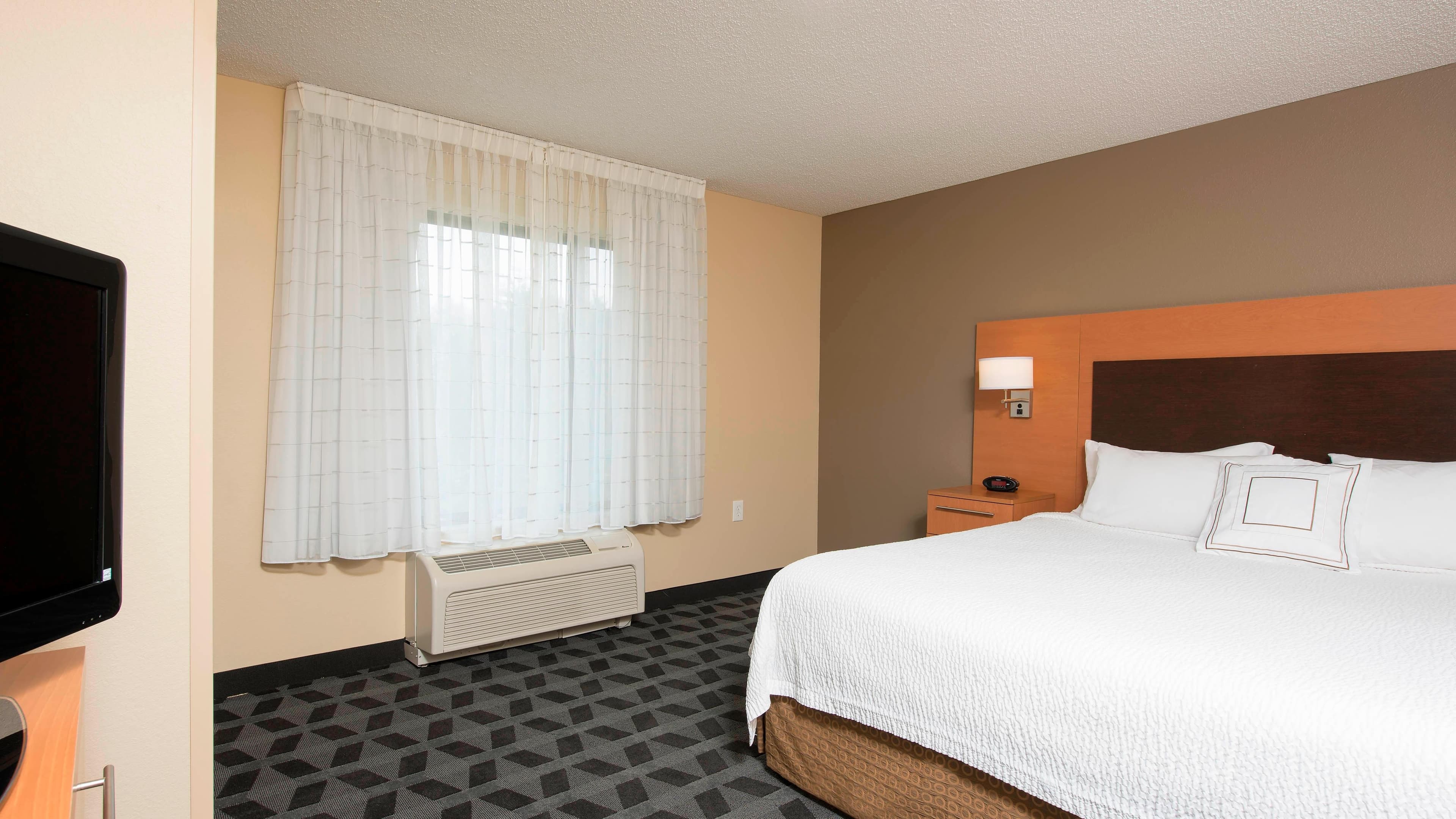 TownePlace Suites Kalamazoo - Image 4