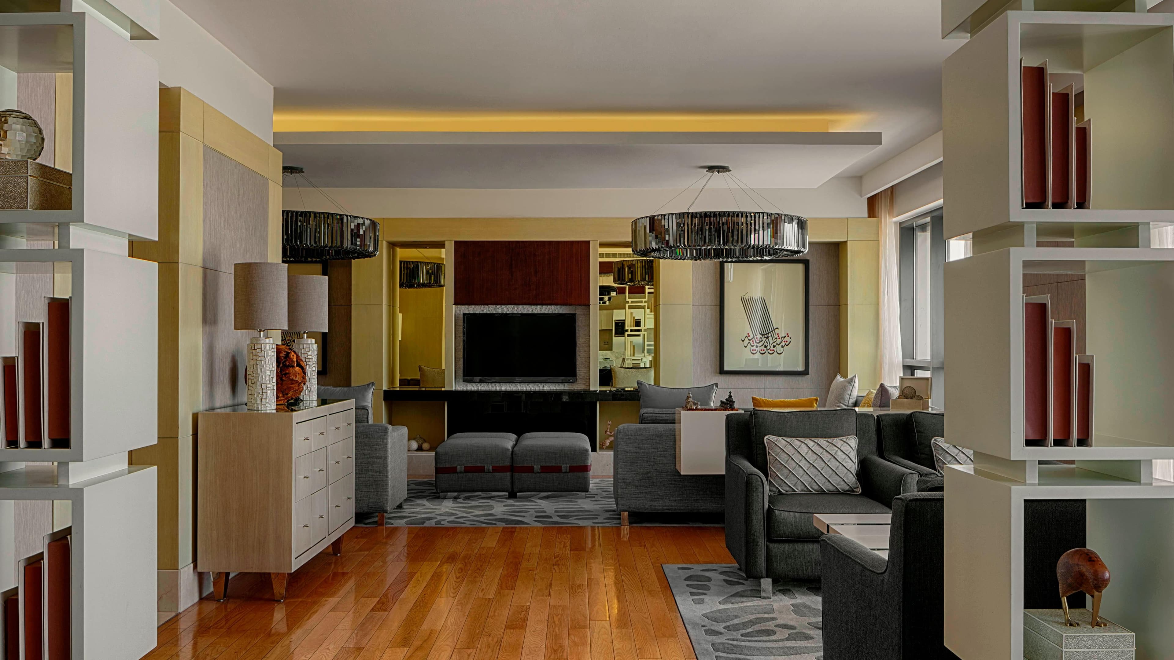 Club Room - Image 4