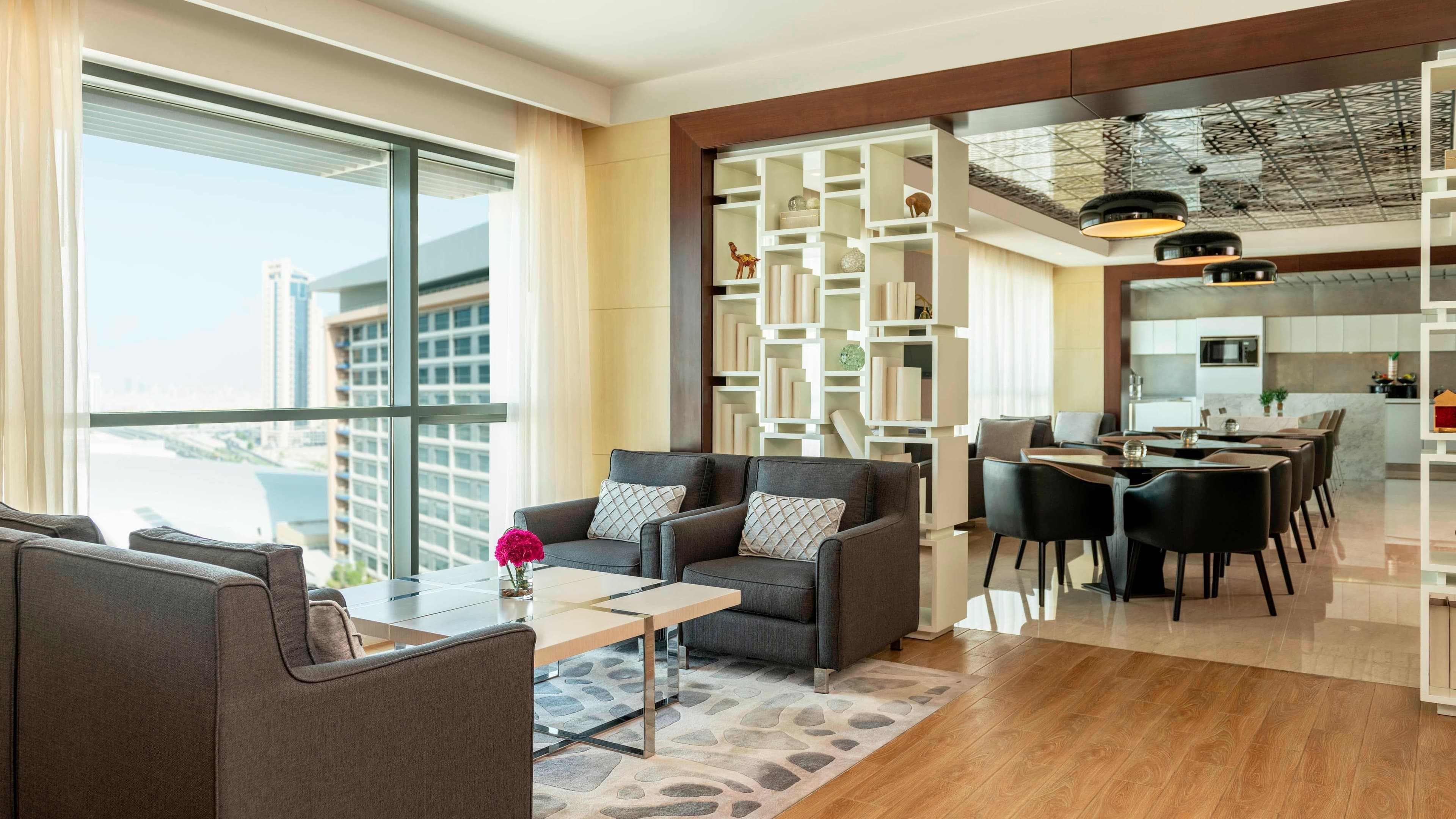 Club Room - Image 6
