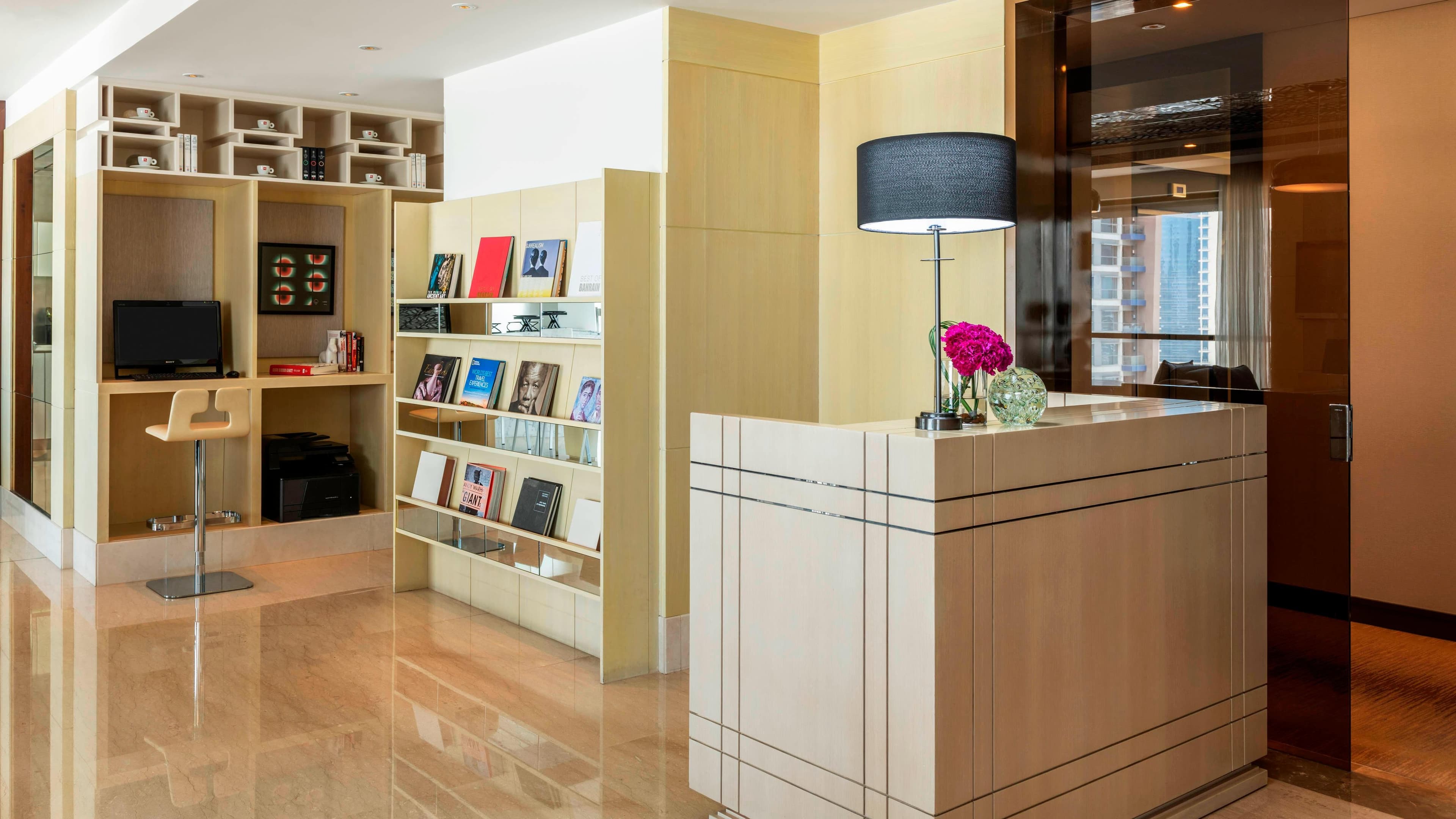 Club Room - Image 3