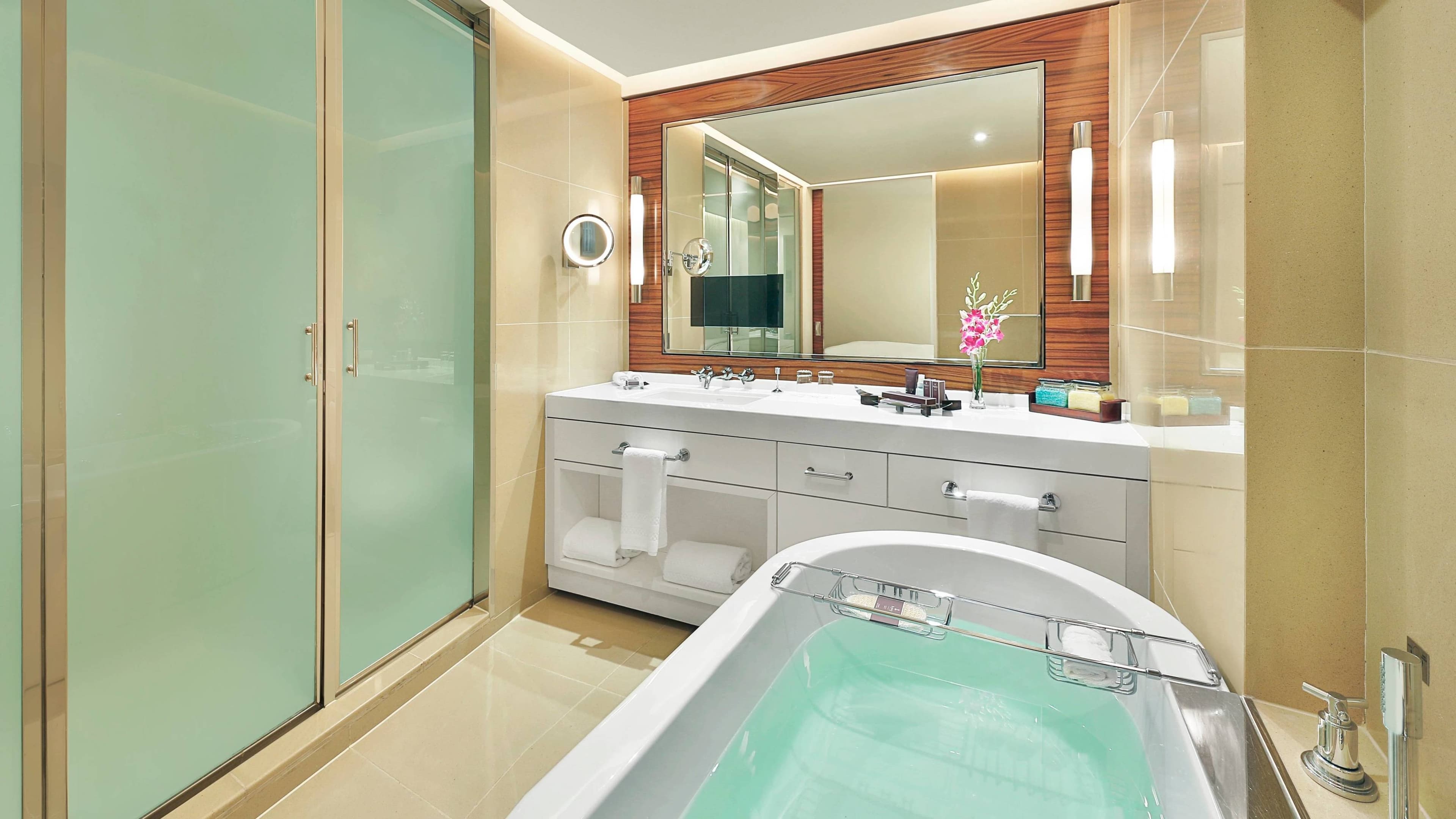 The Ritz-Carlton, Bahrain - Image 3