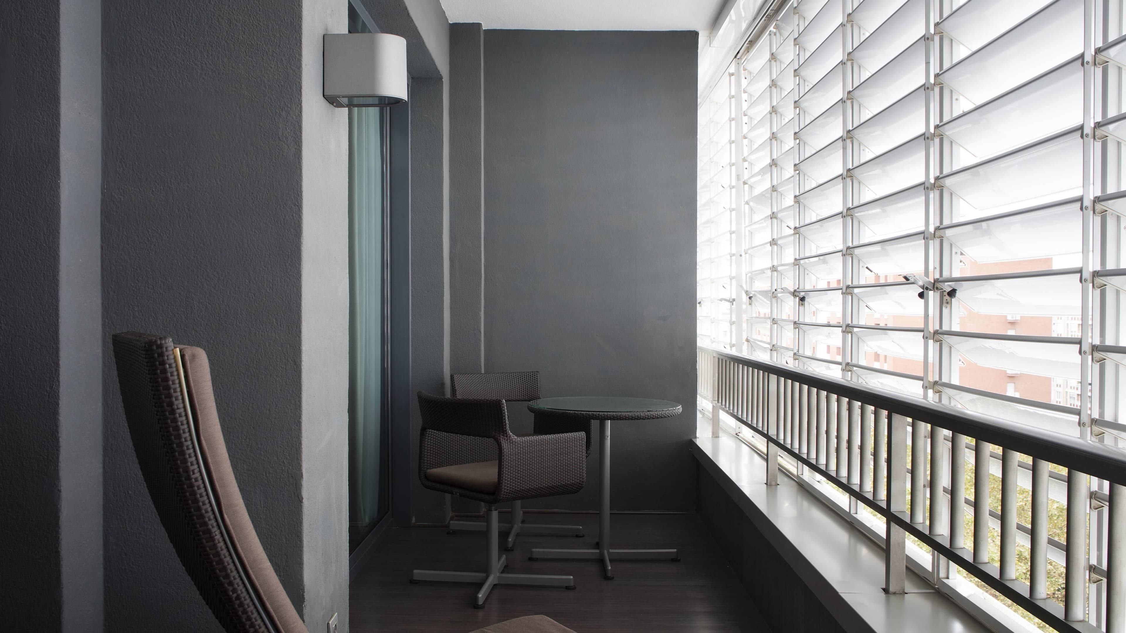 AC Hotel Victoria Suites - Image 5